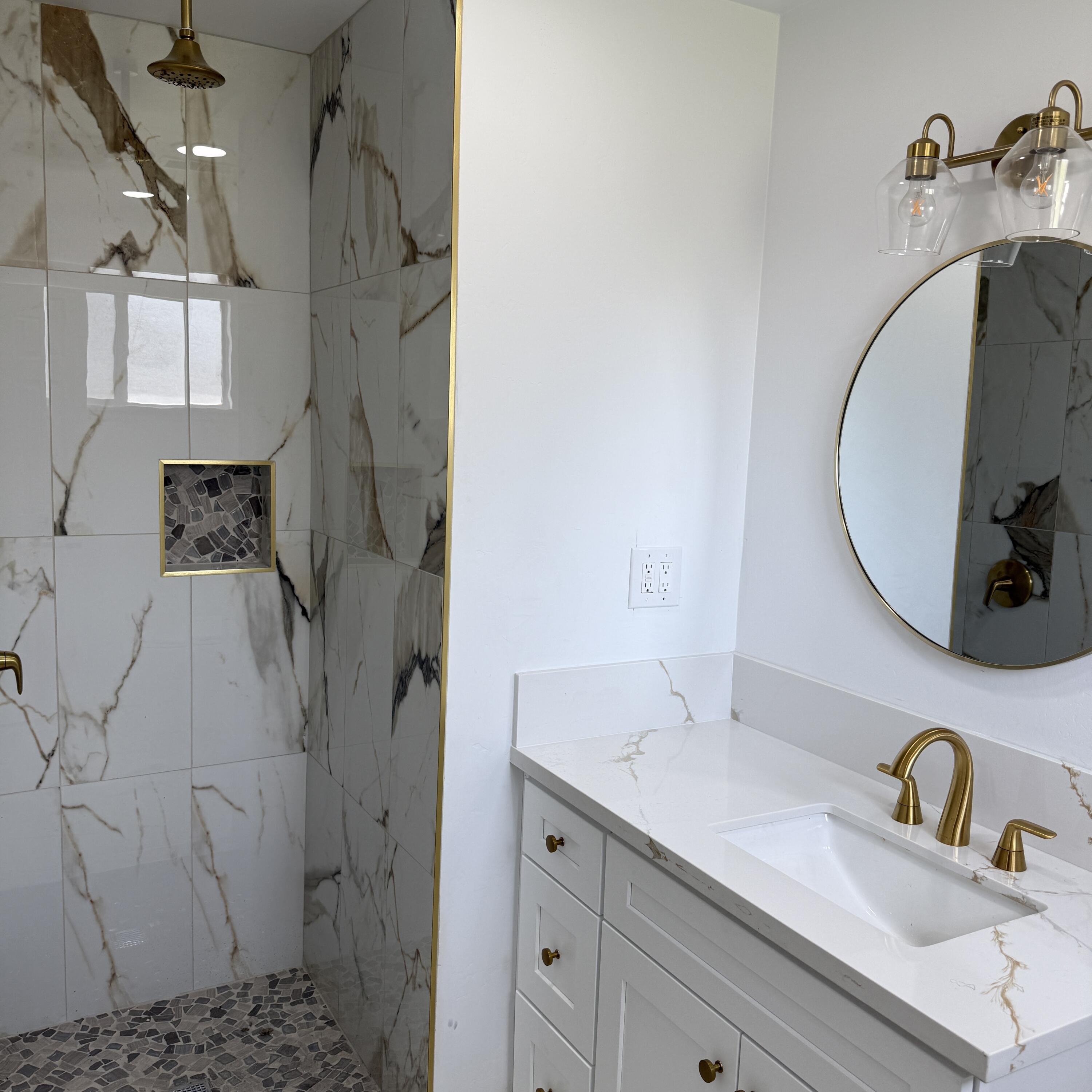 1690 W Kanai Ave, Porterville, CA 93257