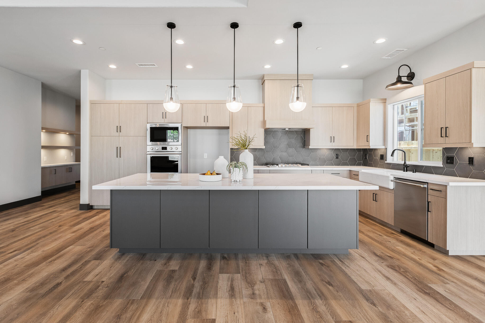 2838 Hidden Cove, Tulare, CA 93274