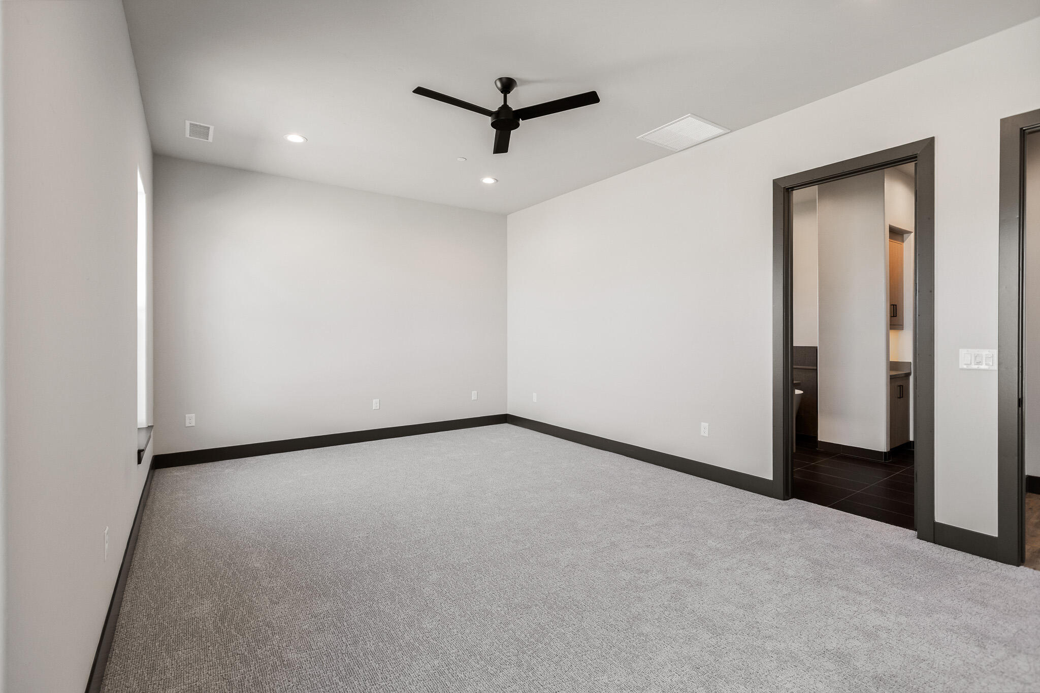 2838 Hidden Cove, Tulare, CA 93274