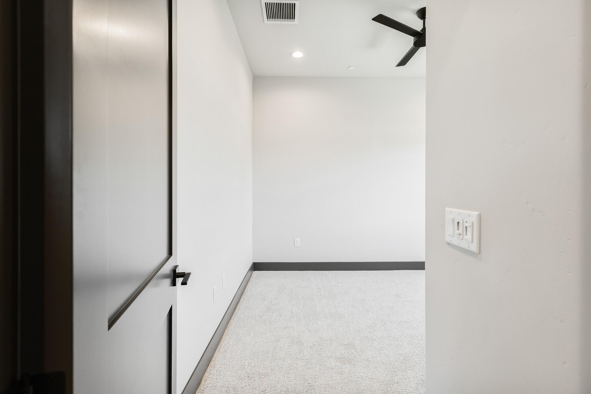 2838 Hidden Cove, Tulare, CA 93274