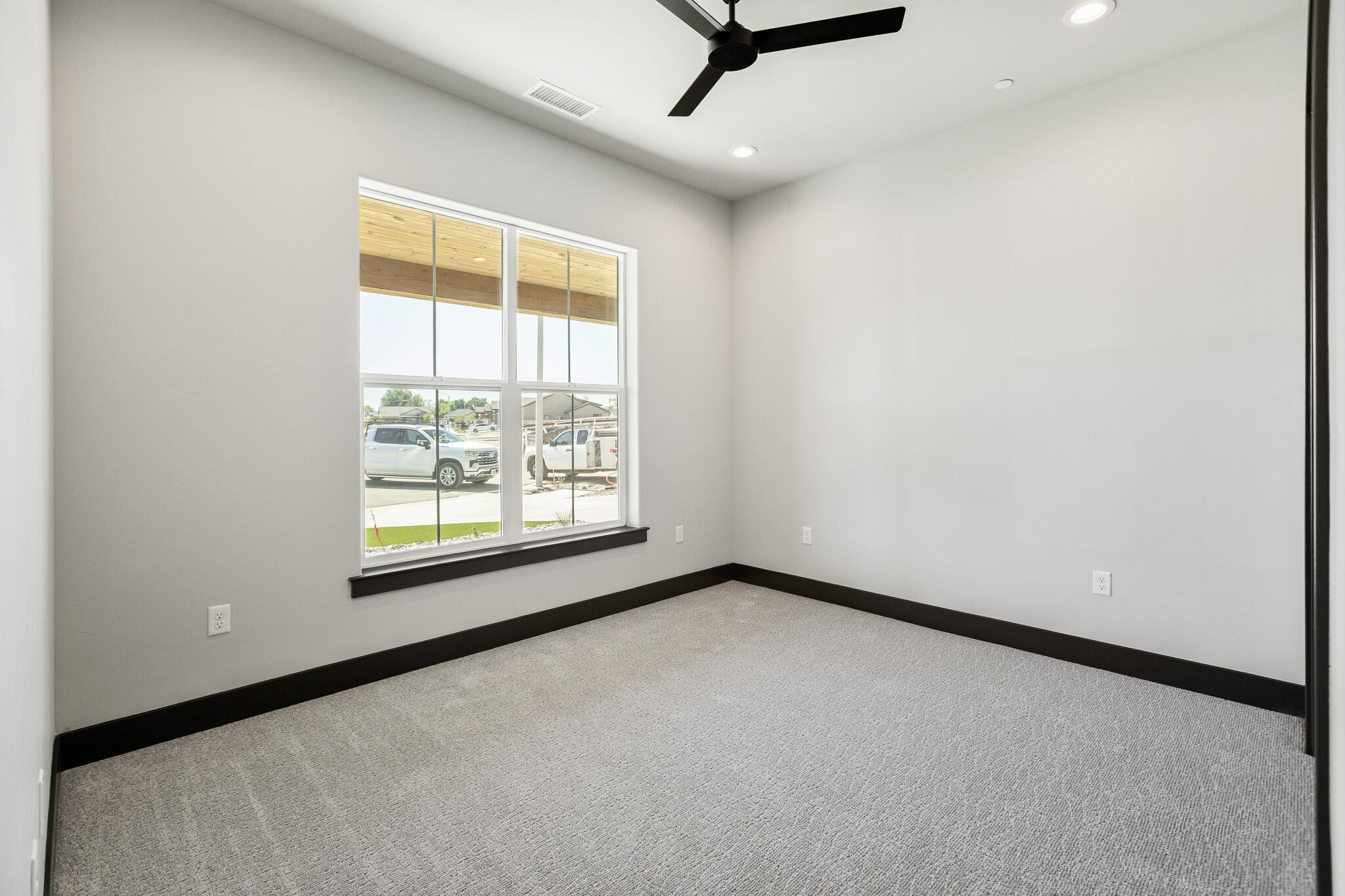 2838 Hidden Cove, Tulare, CA 93274