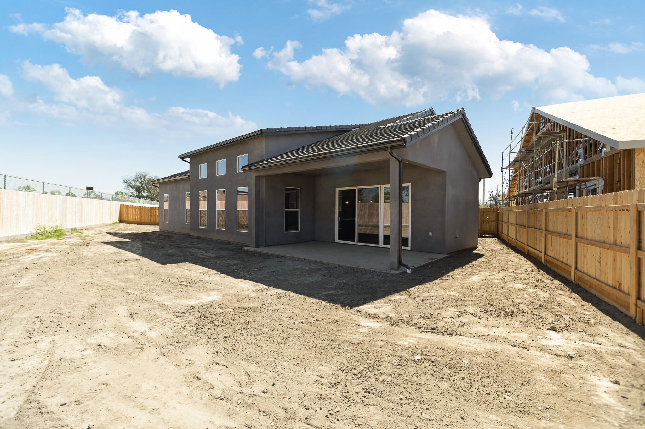 2838 Hidden Cove, Tulare, CA 93274