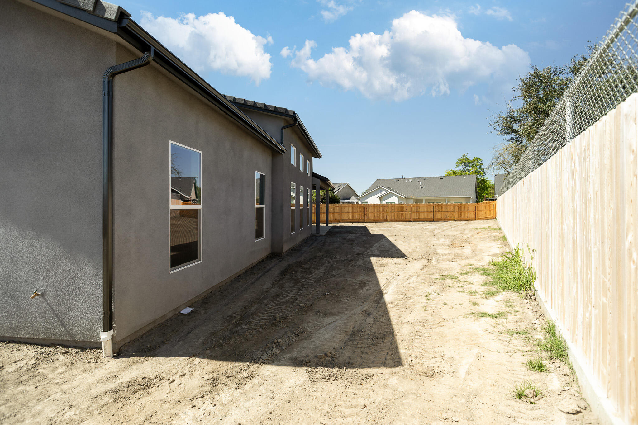 2838 Hidden Cove, Tulare, CA 93274