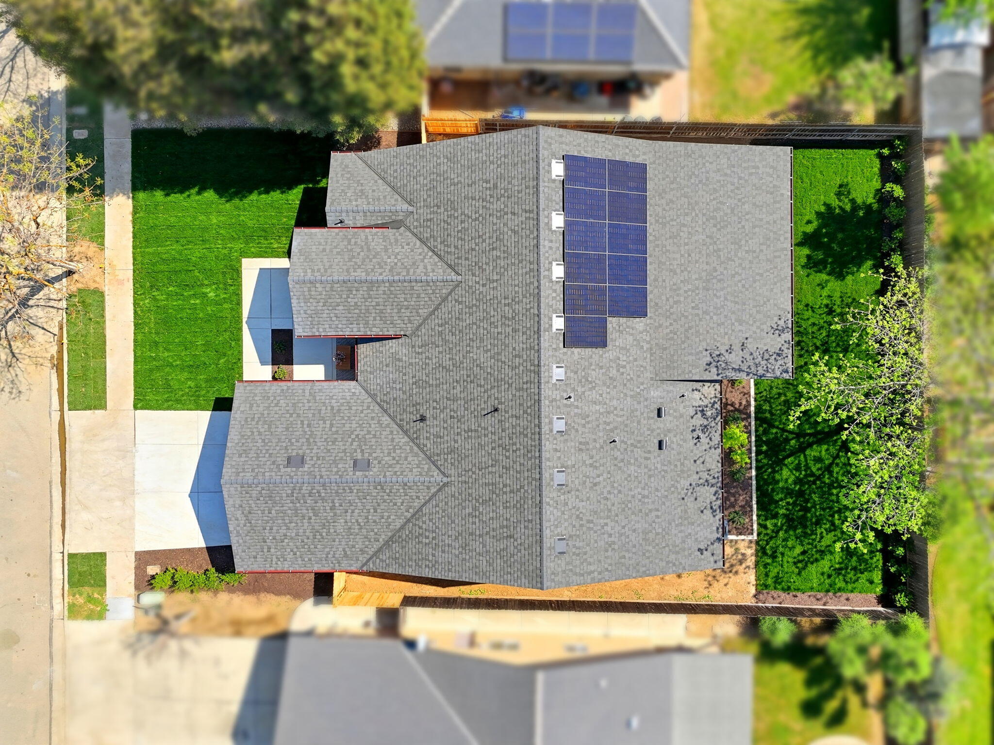 1370 Meadow Ave, Exeter, CA 93221