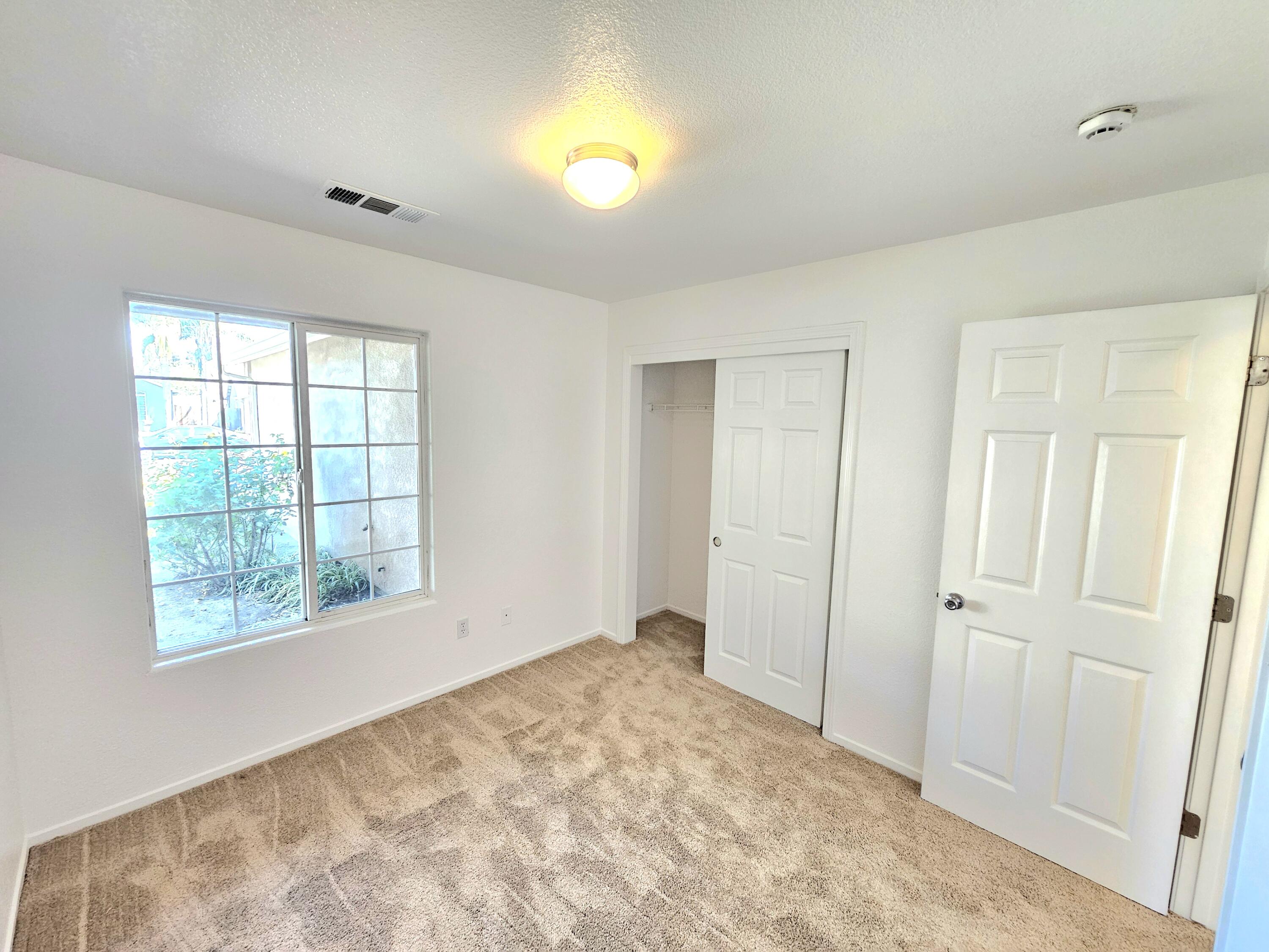 211 Yellowstone St, Tulare, CA 93274