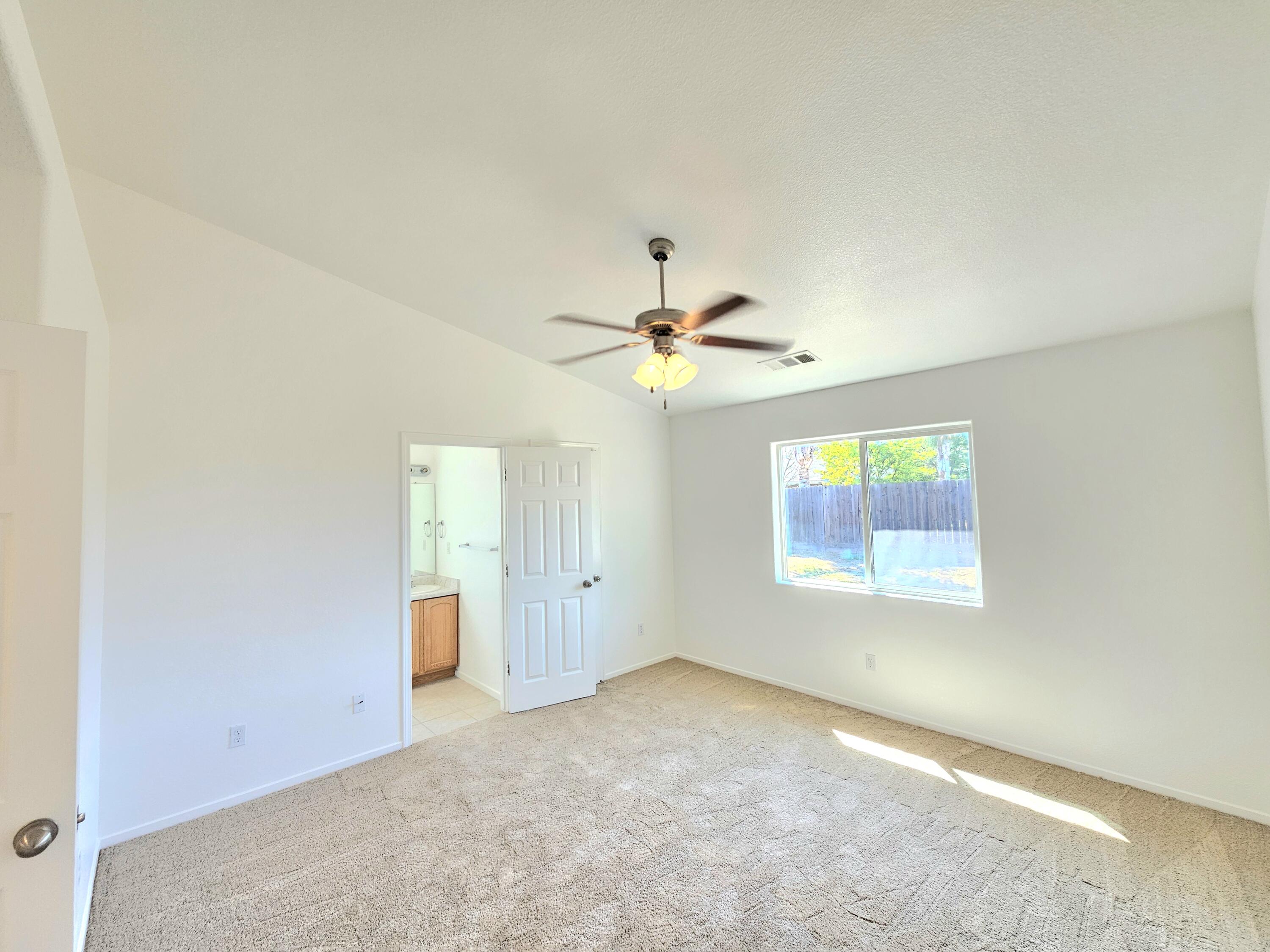 211 Yellowstone St, Tulare, CA 93274