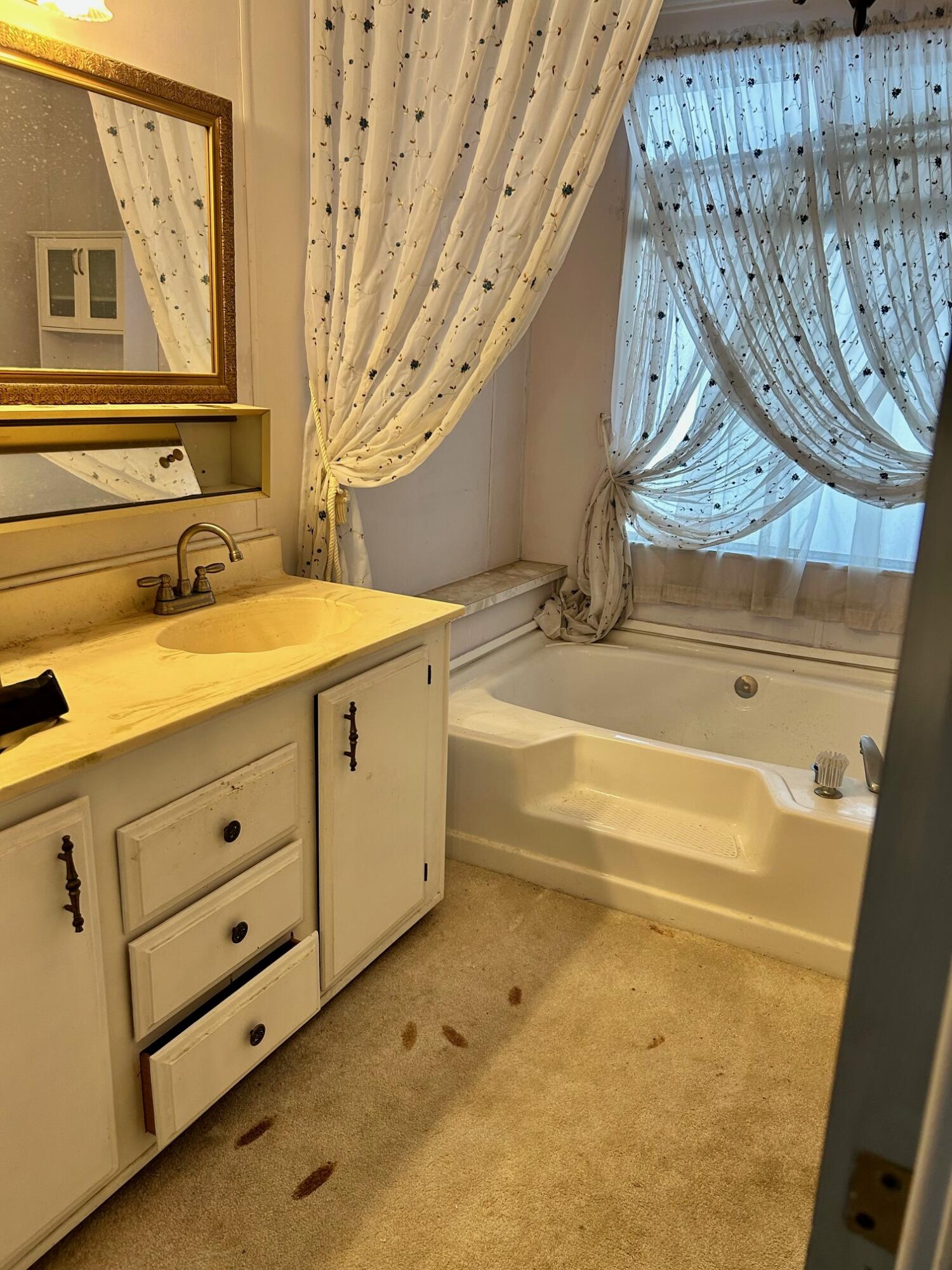 314 N Albert Ave #80, Exeter, CA 93221