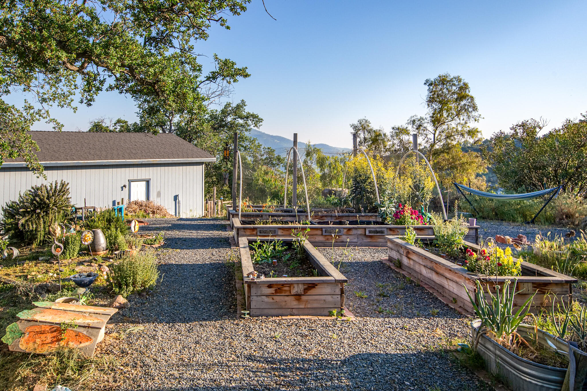 35032 George Smith Rd, Yokuts Valley, CA 93675