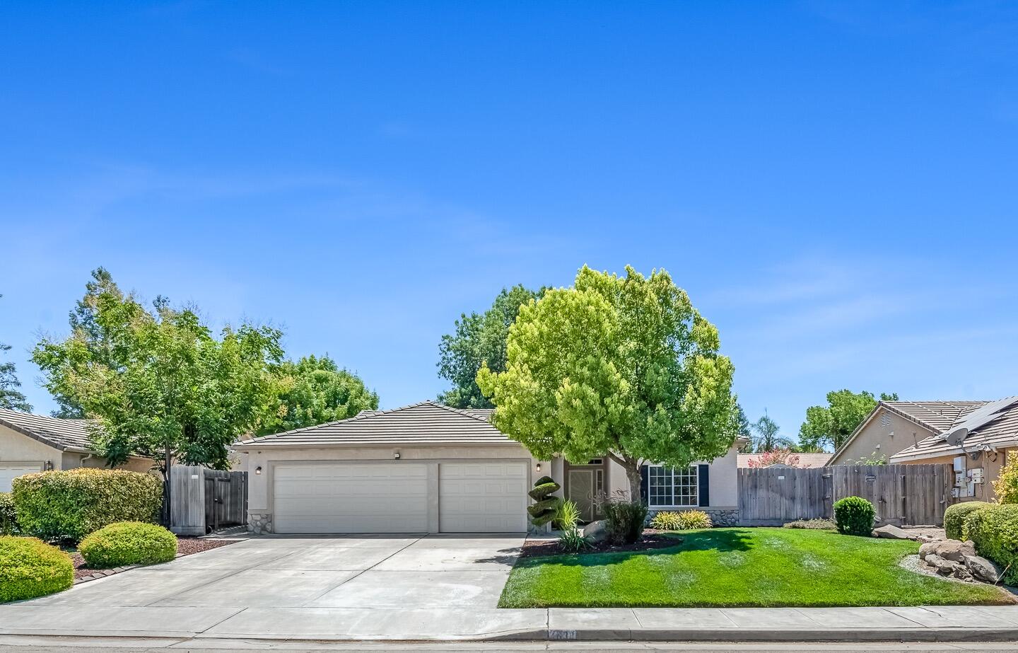 4633 W Cherry Ave, Visalia, CA 93277