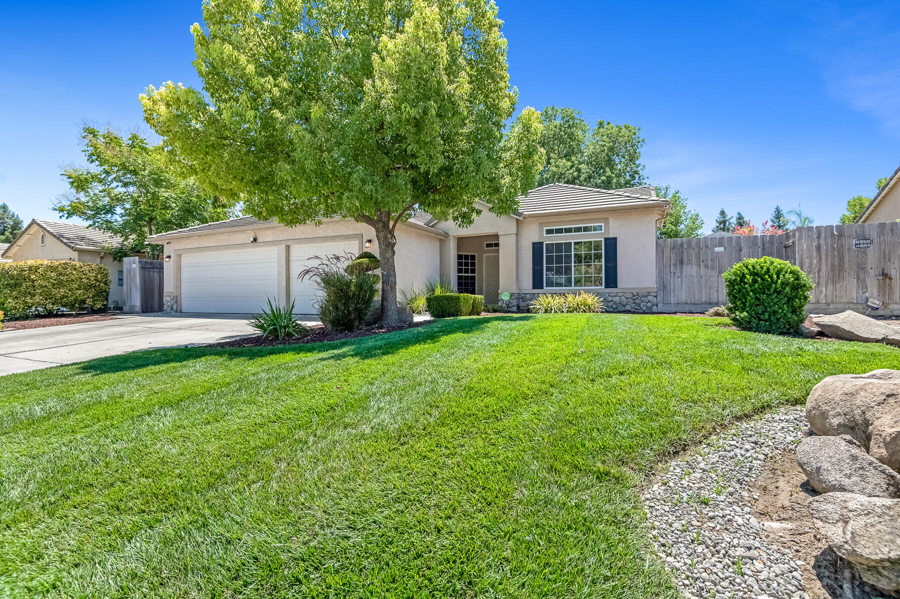 4633 W Cherry Ave, Visalia, CA 93277