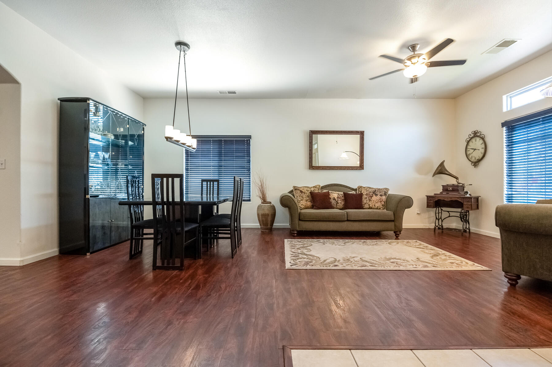 4633 W Cherry Ave, Visalia, CA 93277