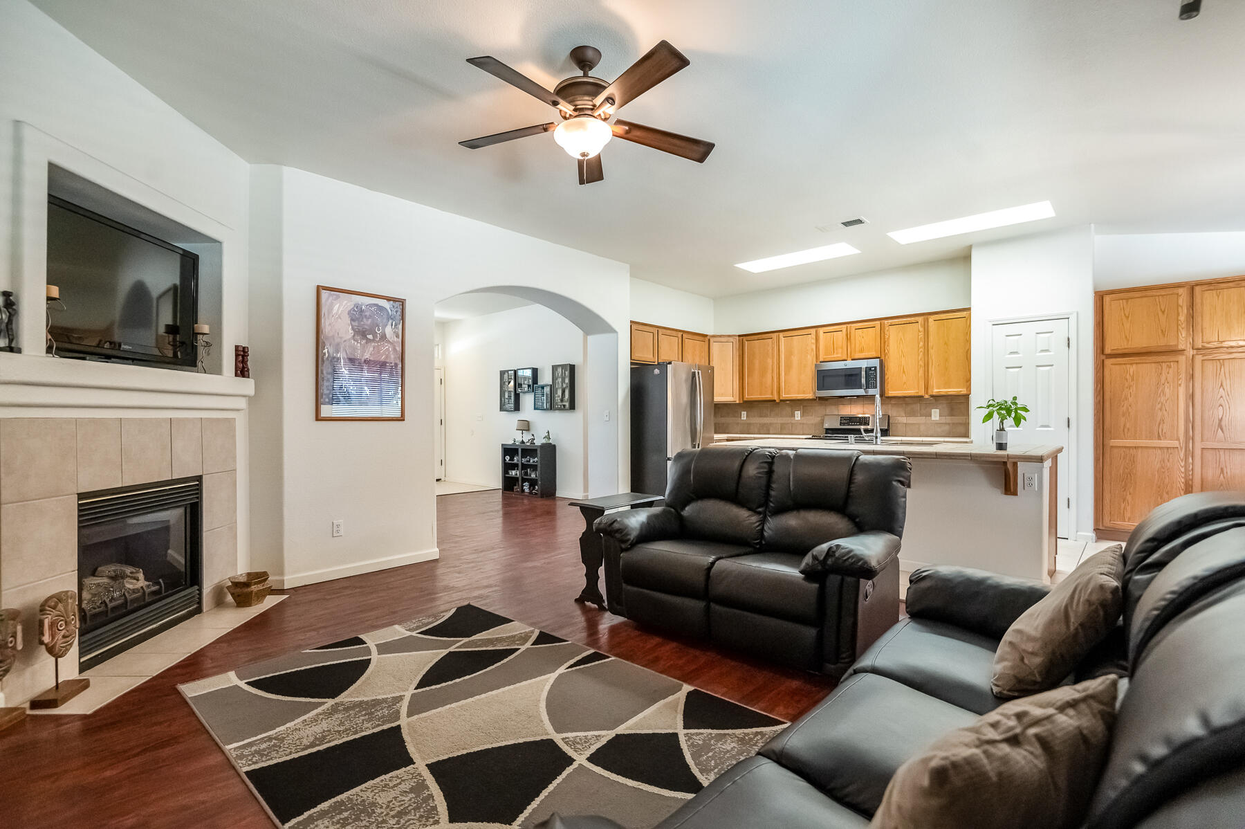 4633 W Cherry Ave, Visalia, CA 93277