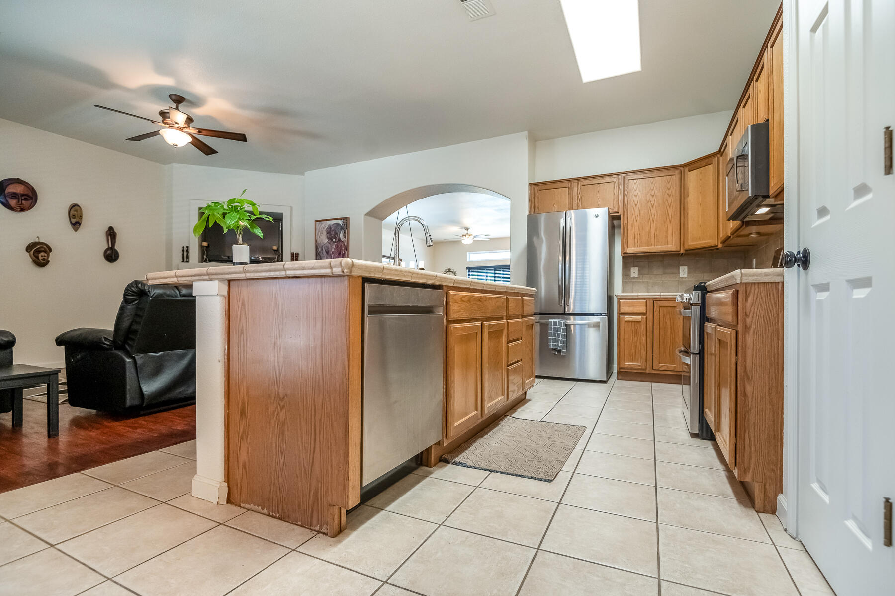 4633 W Cherry Ave, Visalia, CA 93277
