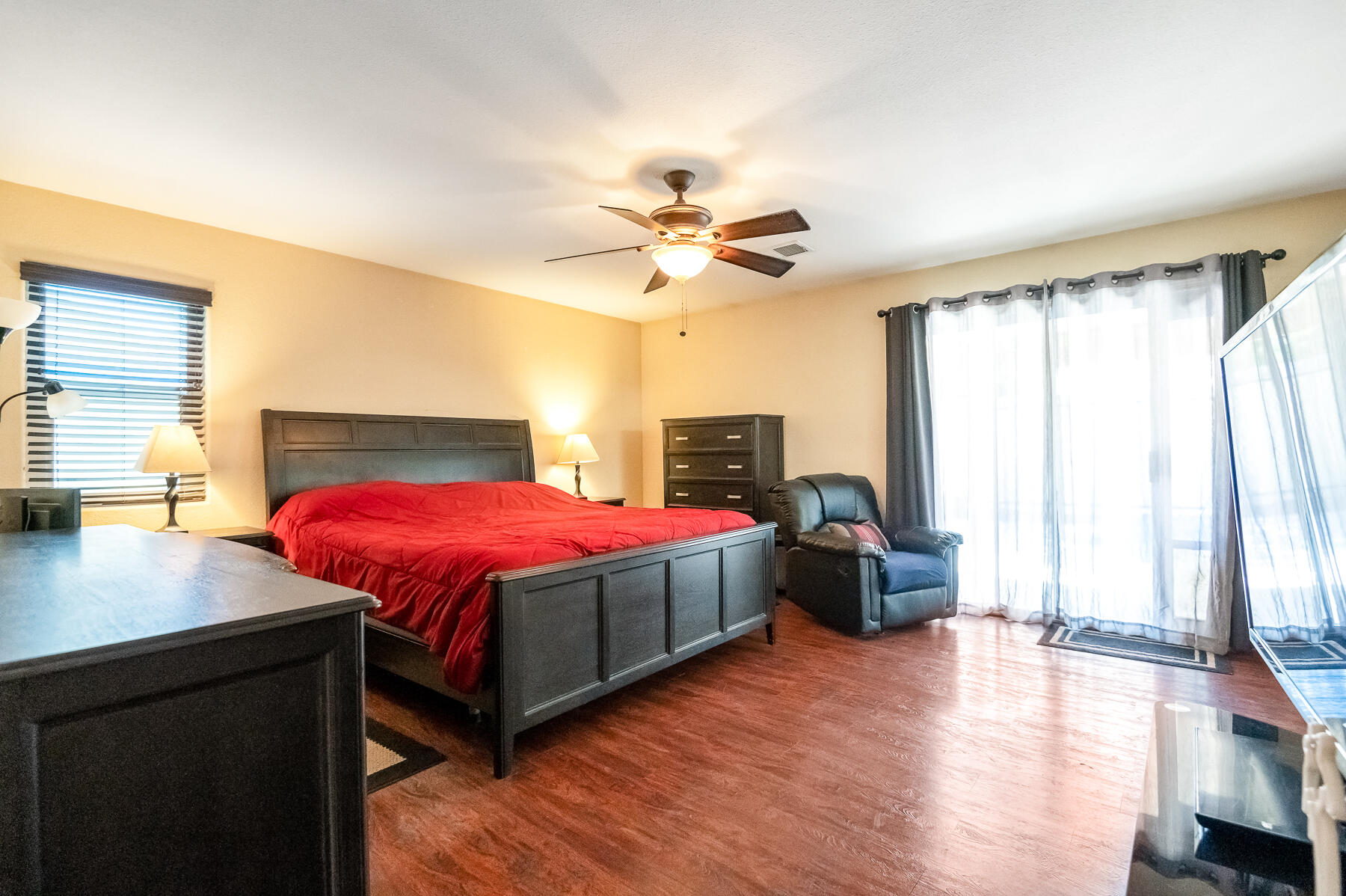 4633 W Cherry Ave, Visalia, CA 93277