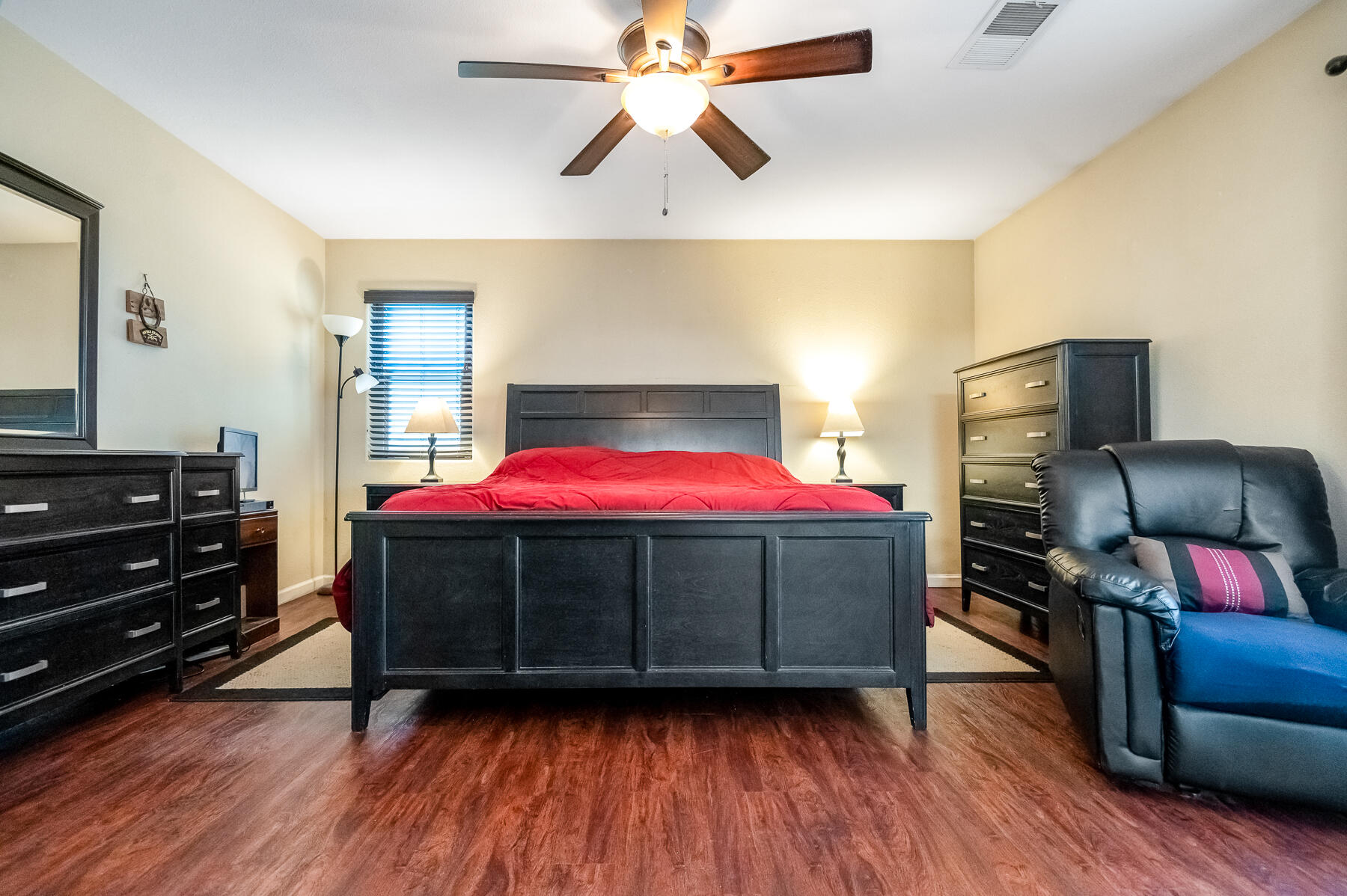 4633 W Cherry Ave, Visalia, CA 93277