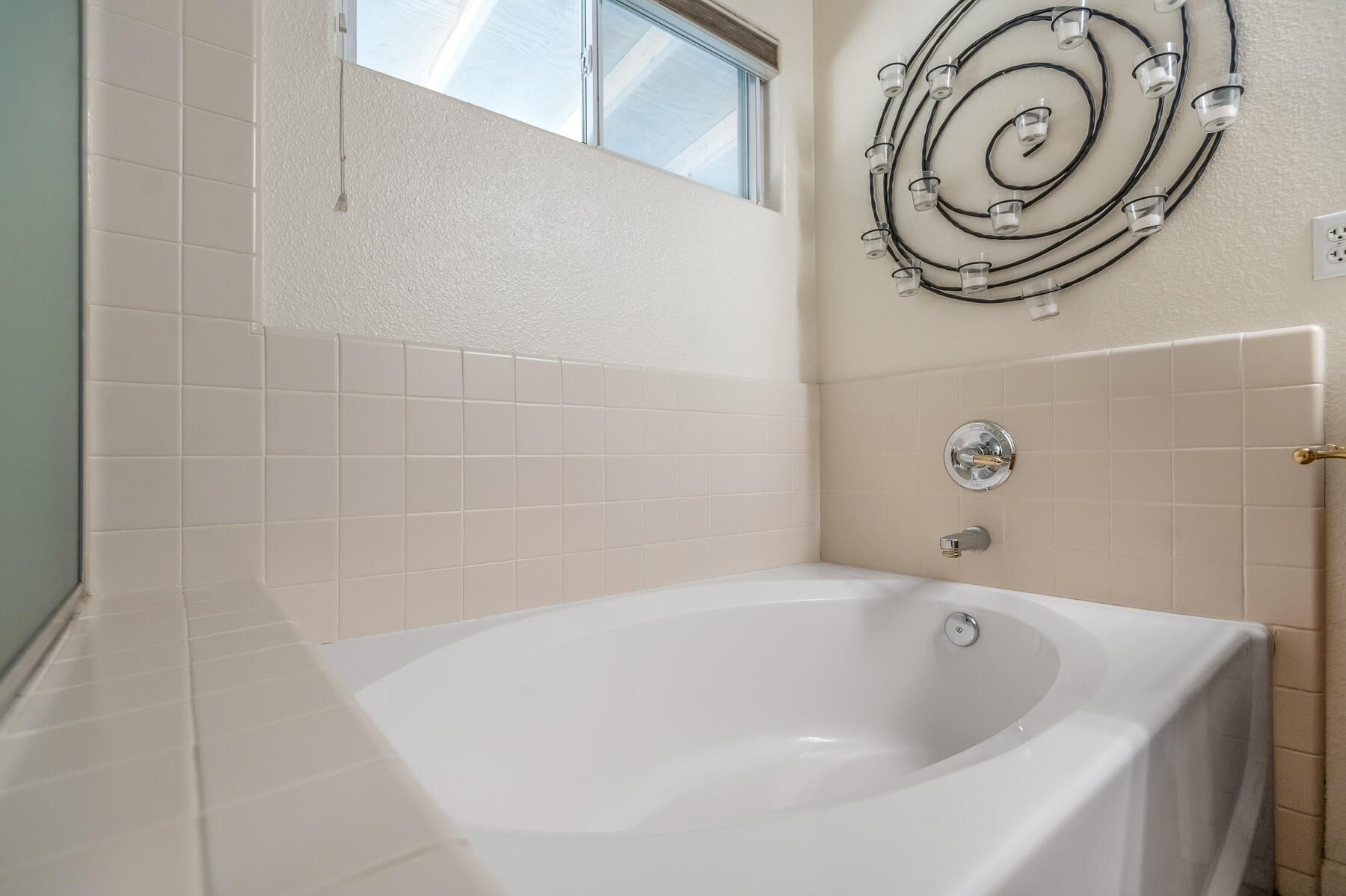 4633 W Cherry Ave, Visalia, CA 93277