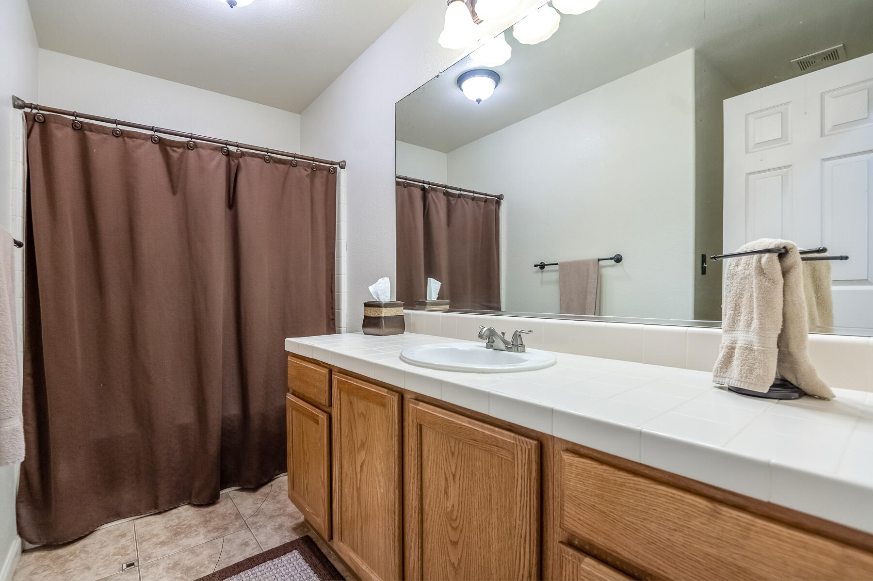 4633 W Cherry Ave, Visalia, CA 93277