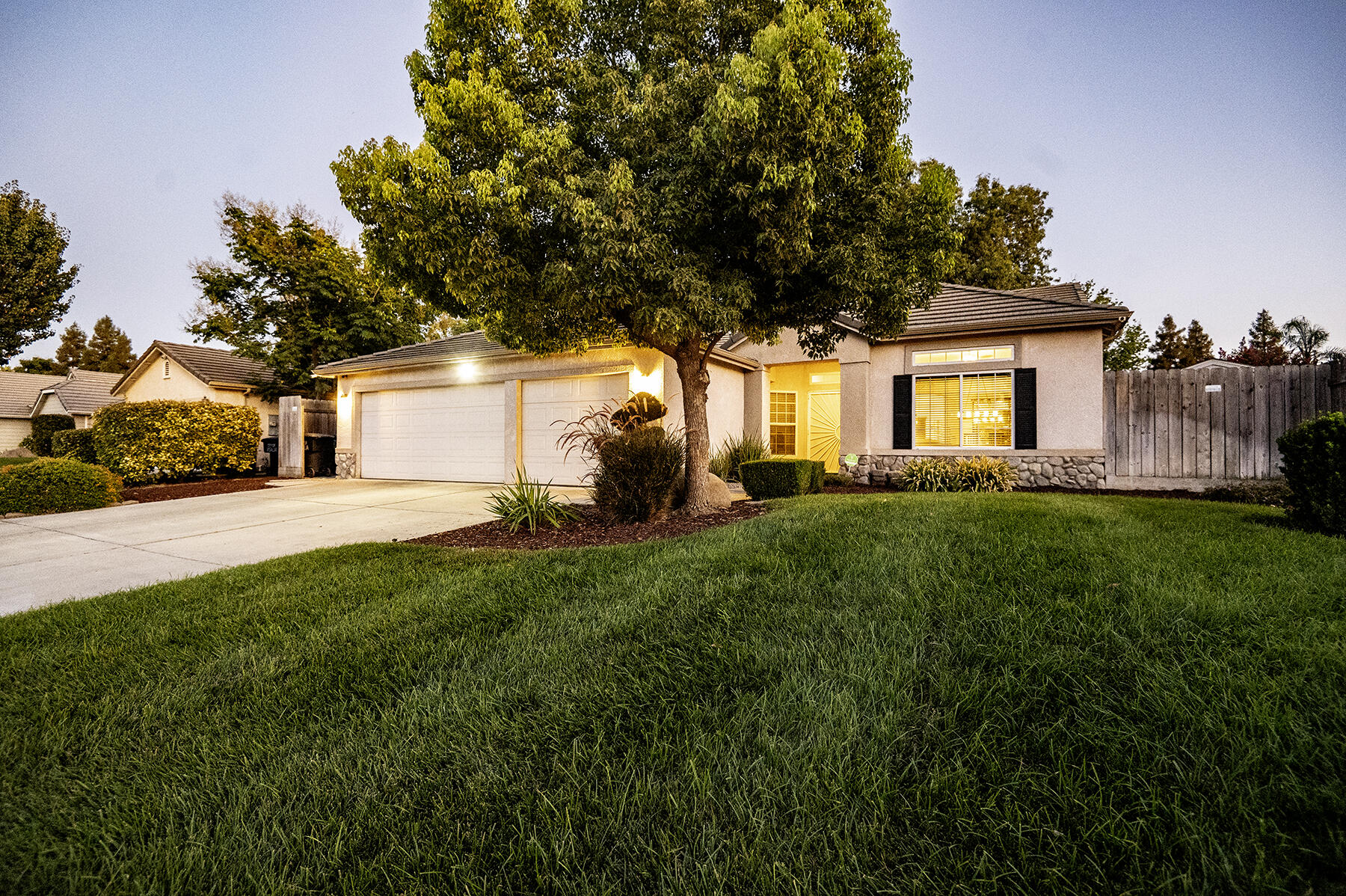4633 W Cherry Ave, Visalia, CA 93277