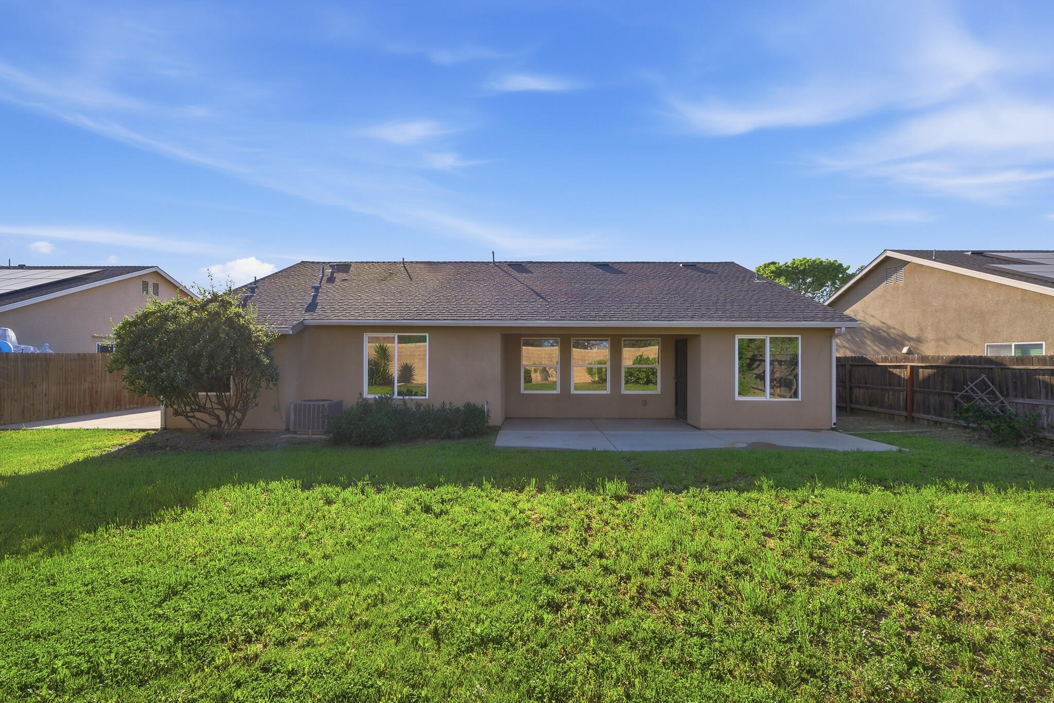 2648 N Vickie St, Visalia, CA 93291