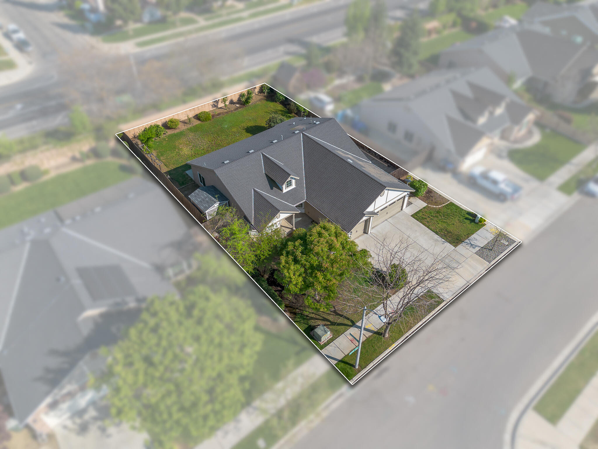 2648 N Vickie St, Visalia, CA 93291