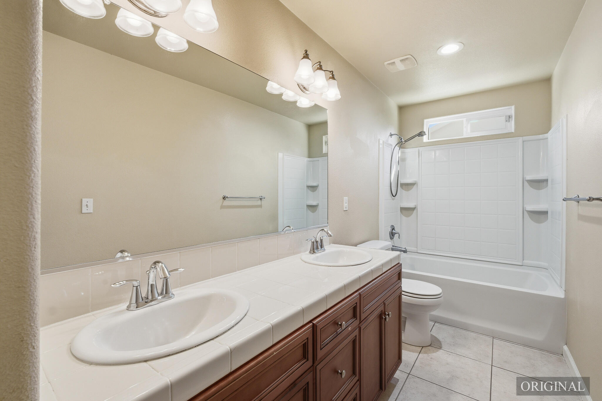 2648 N Vickie St, Visalia, CA 93291