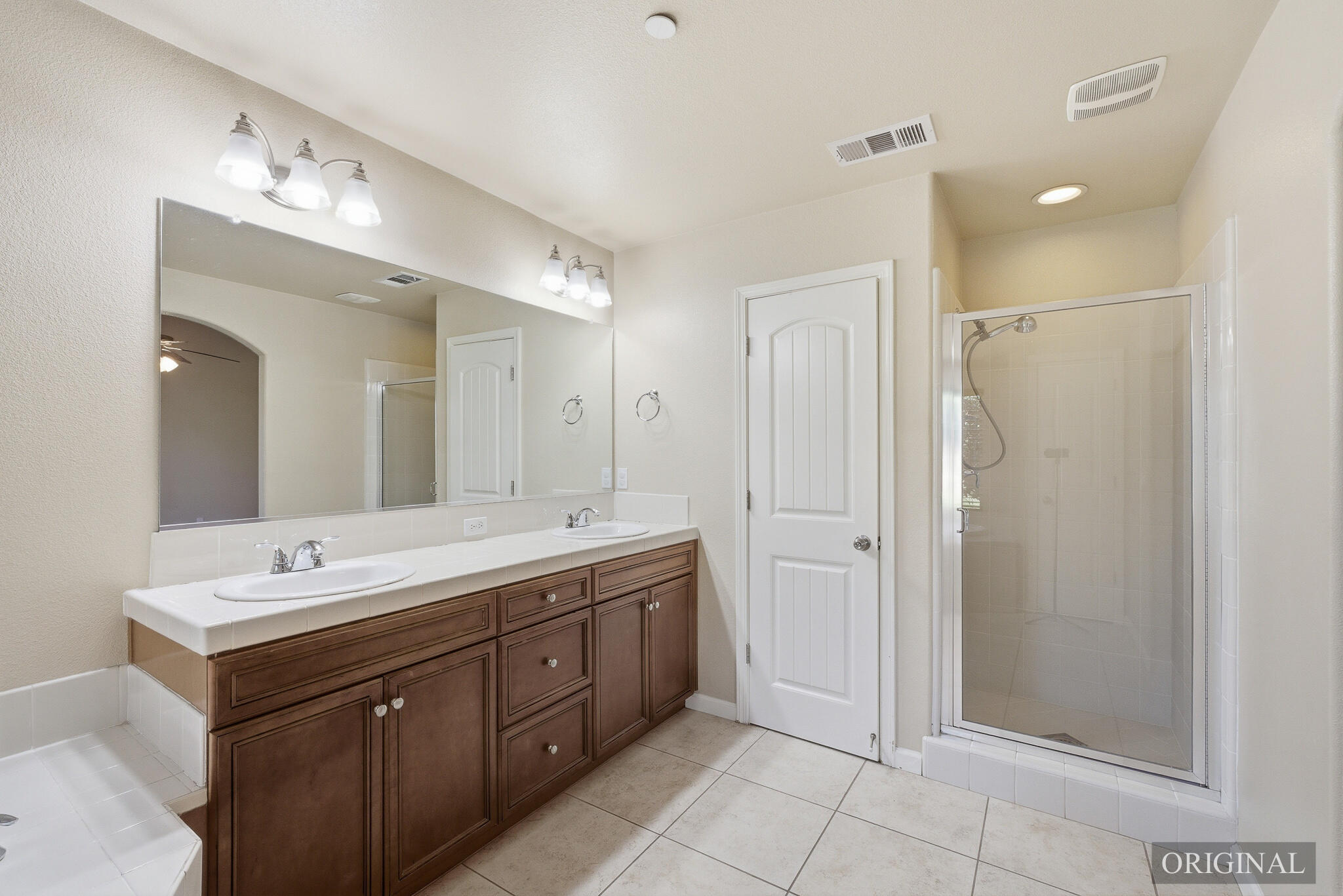 2648 N Vickie St, Visalia, CA 93291