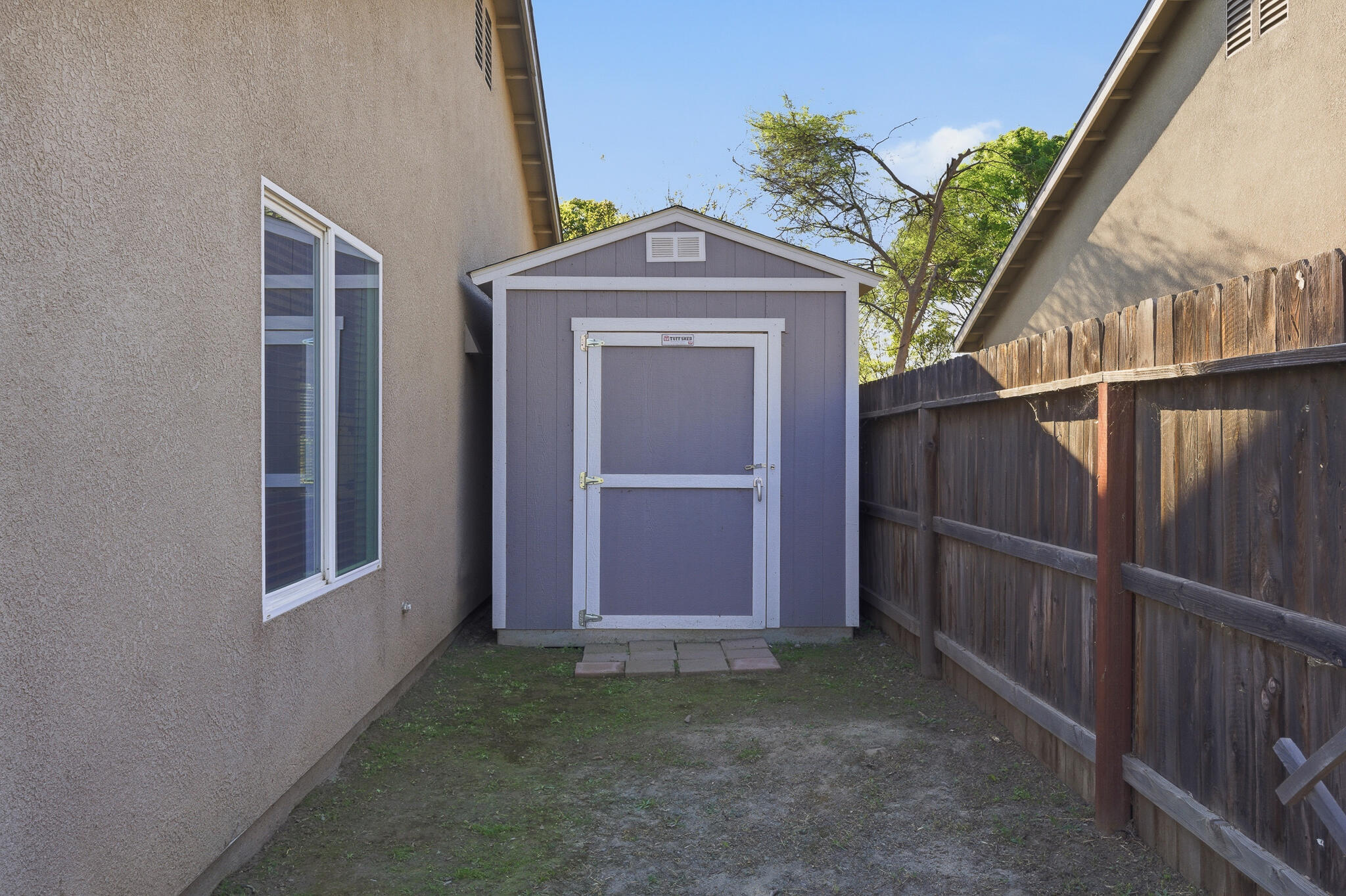 2648 N Vickie St, Visalia, CA 93291