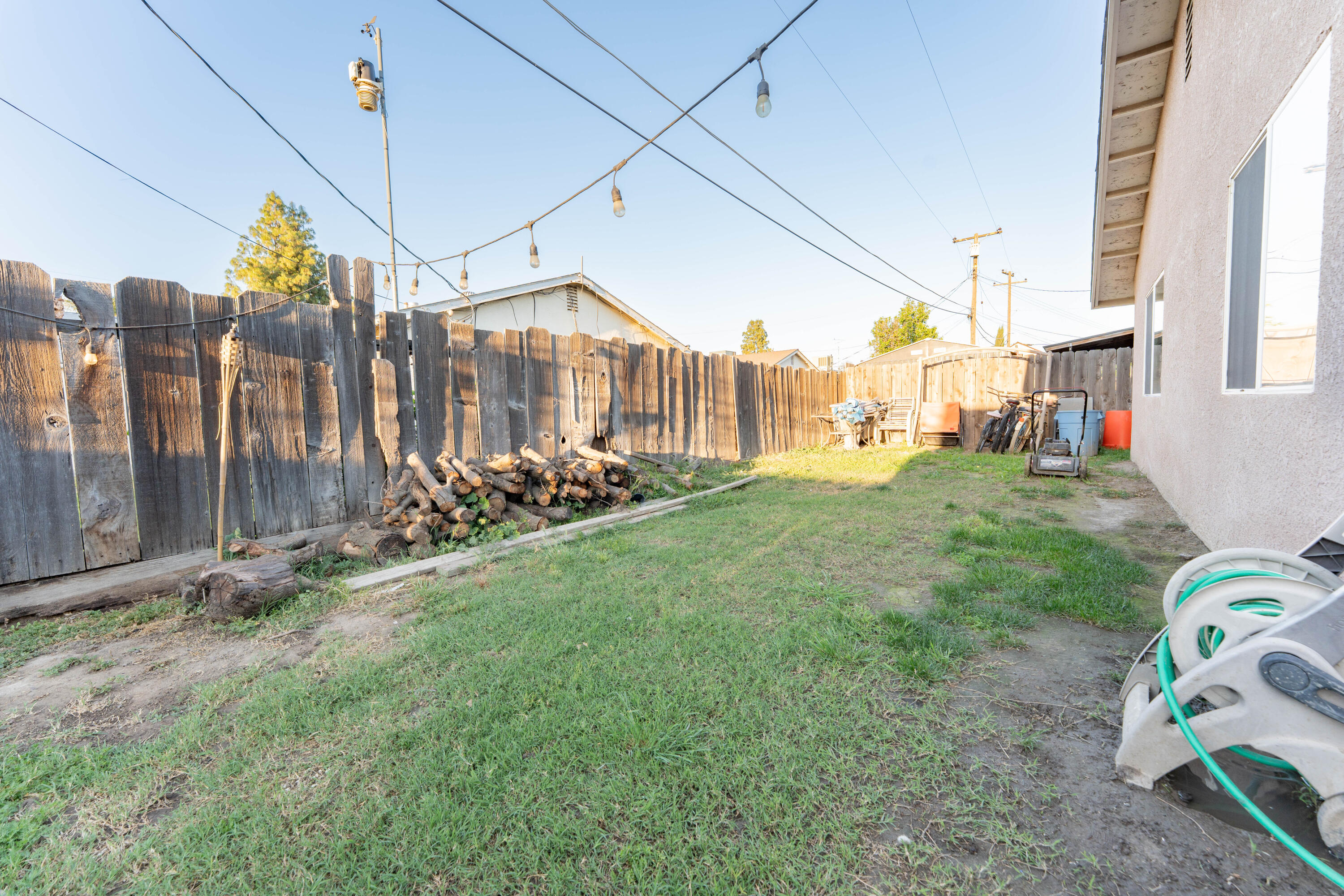 1574 Bluejay Cir, Hanford, CA 93230