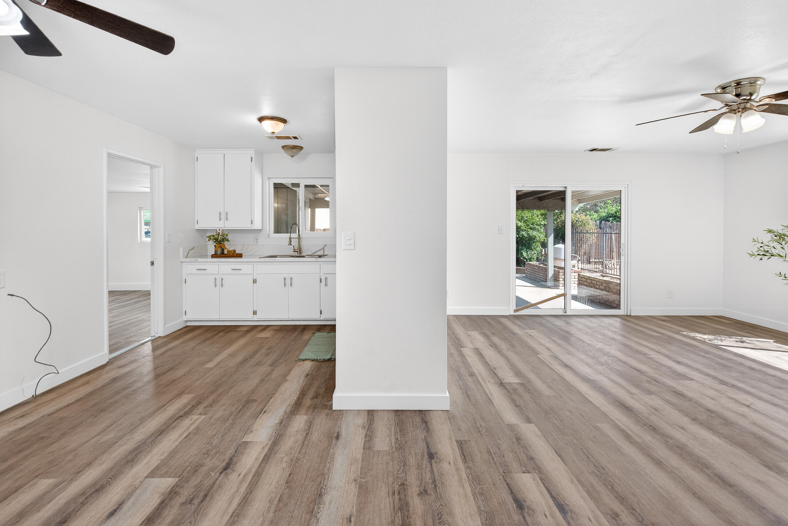 1119 W Dove Dr, Visalia, CA 93291