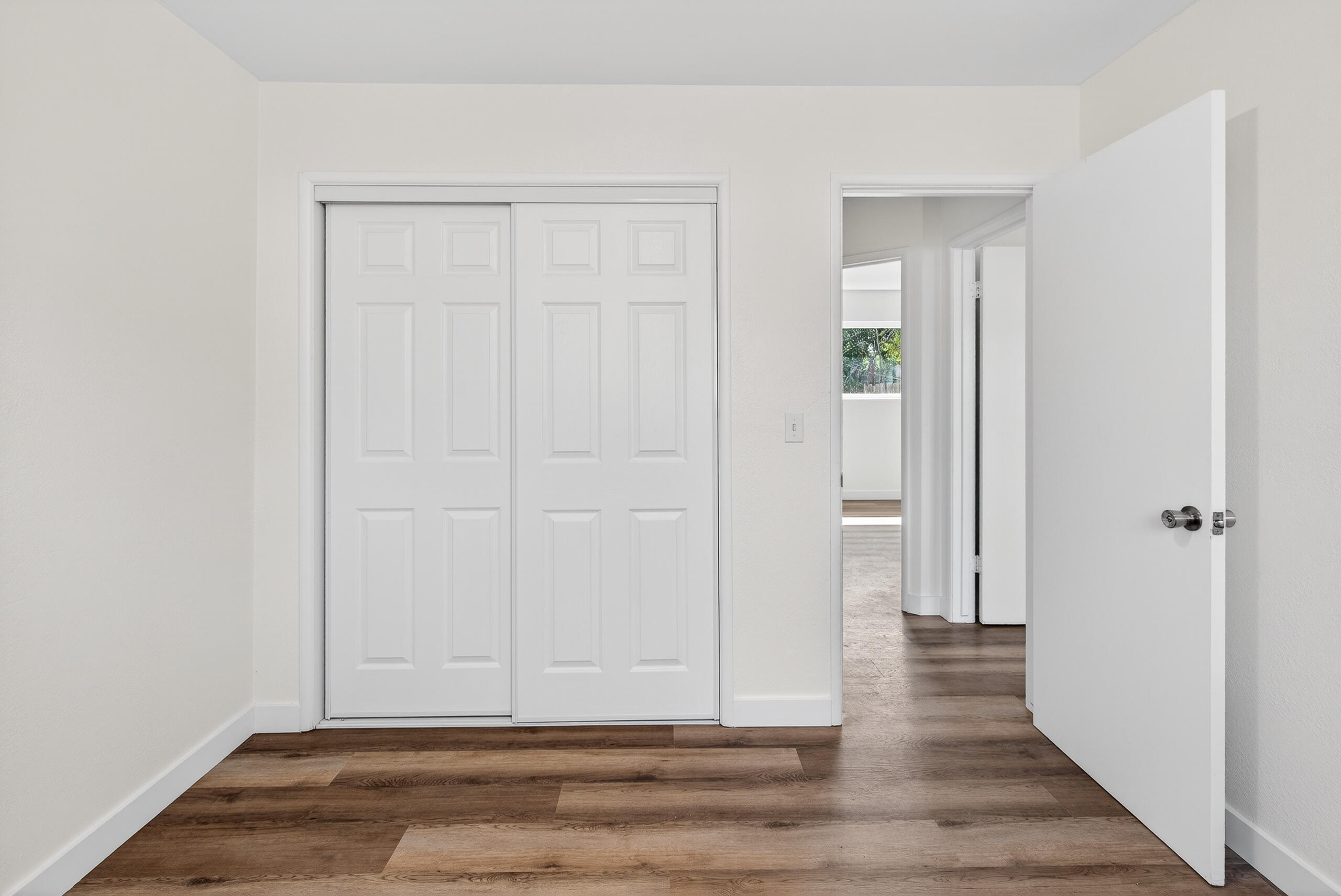 1119 W Dove Dr, Visalia, CA 93291