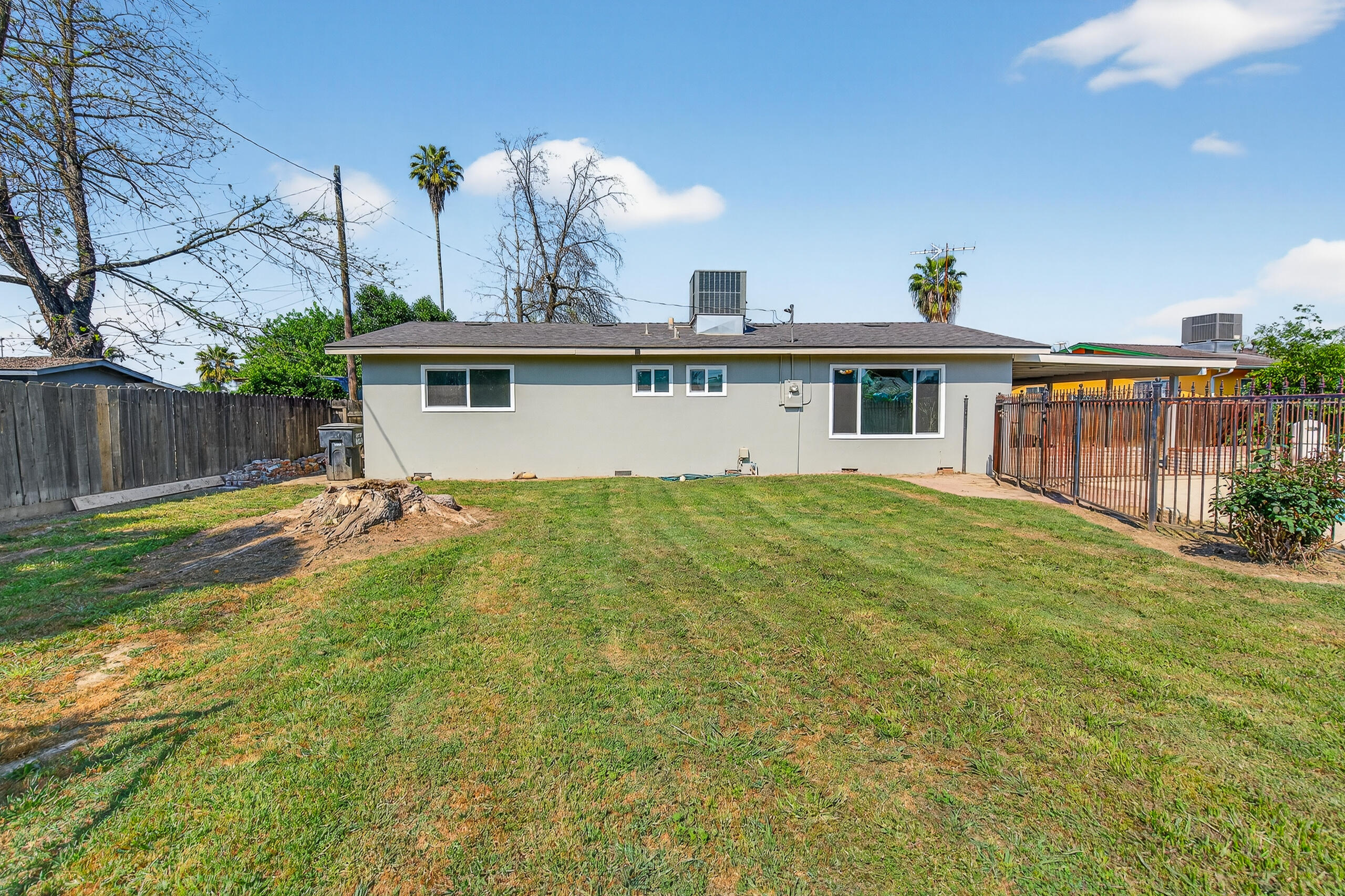 1119 W Dove Dr, Visalia, CA 93291
