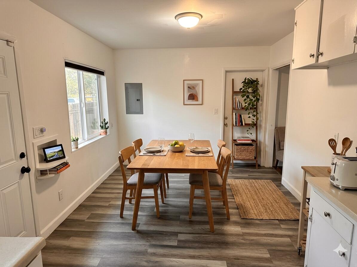 1008 Paloma St, Bakersfield, CA 93304