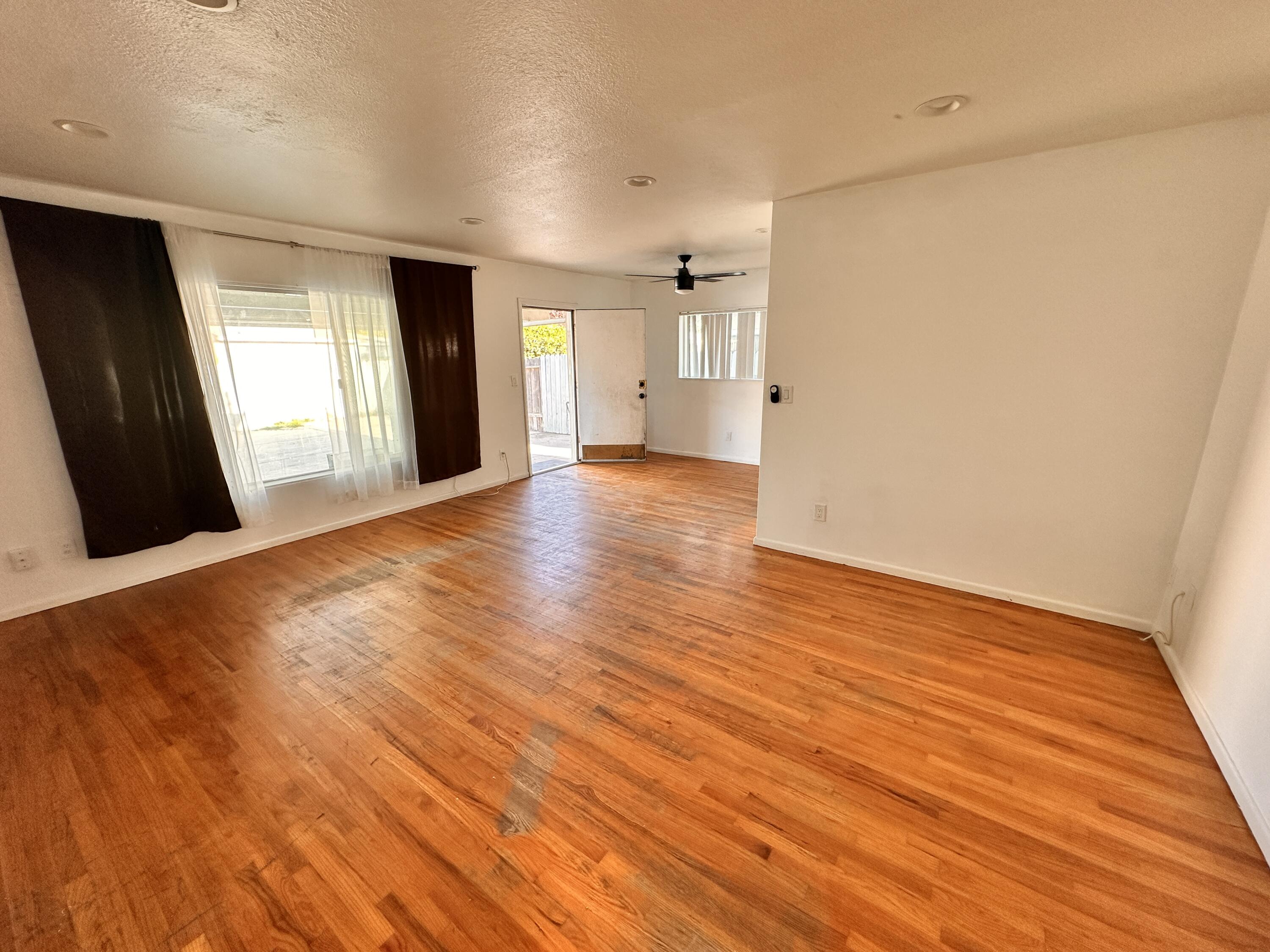 1008 Paloma St, Bakersfield, CA 93304