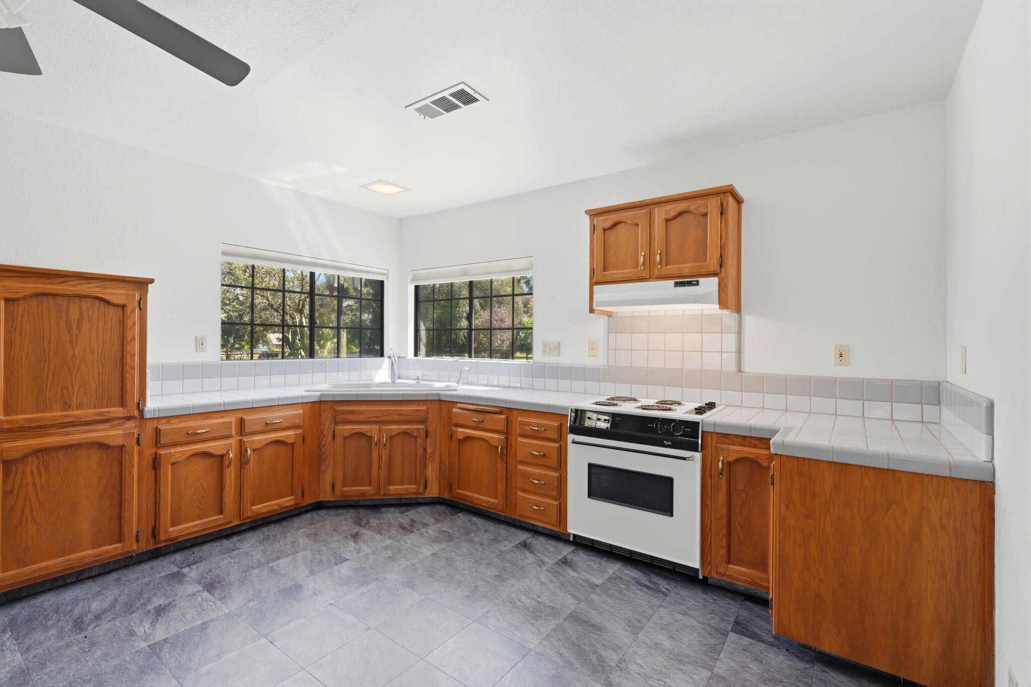 31153 Palm Dr, Exeter, CA 93221