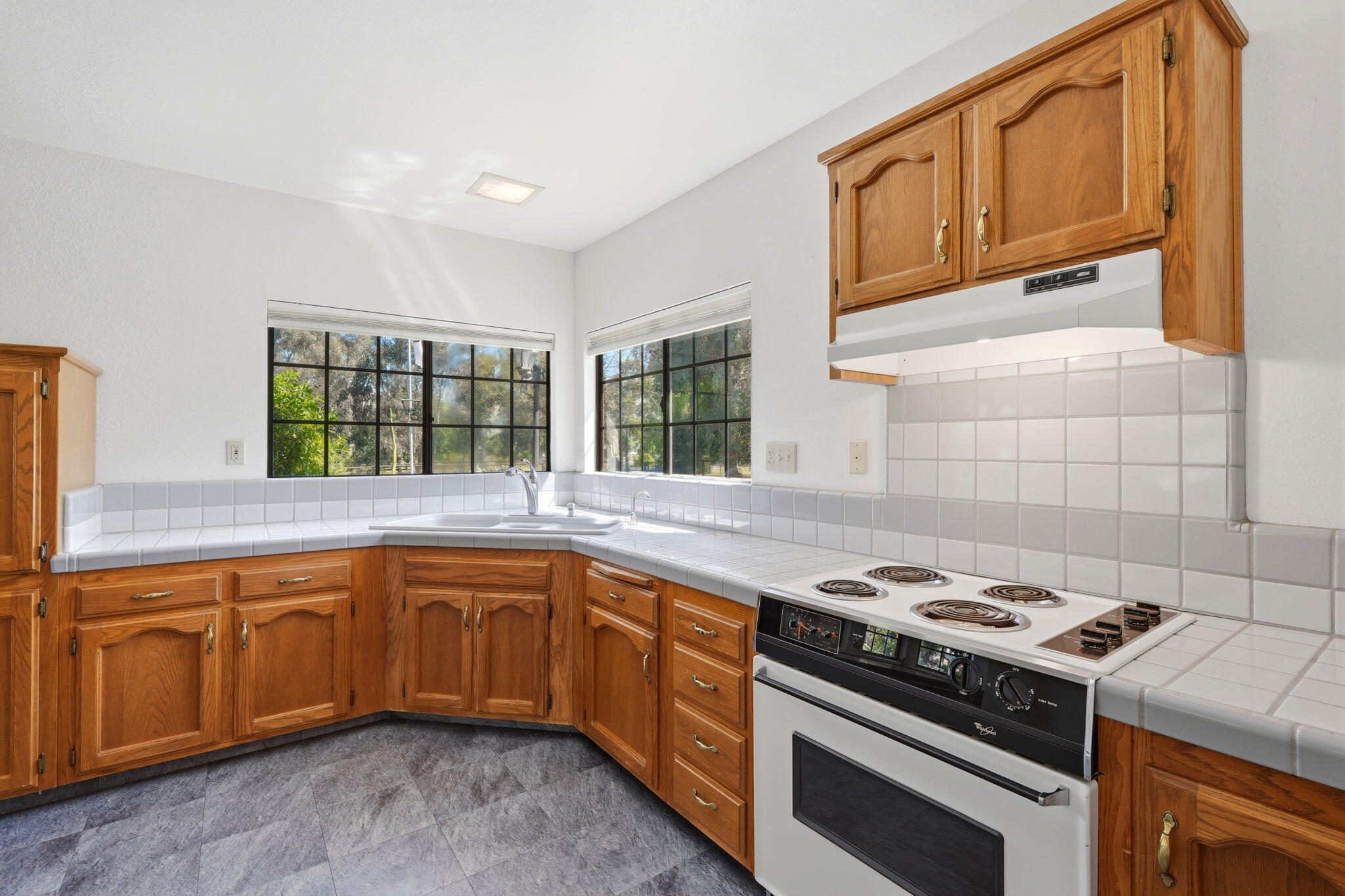 31153 Palm Dr, Exeter, CA 93221