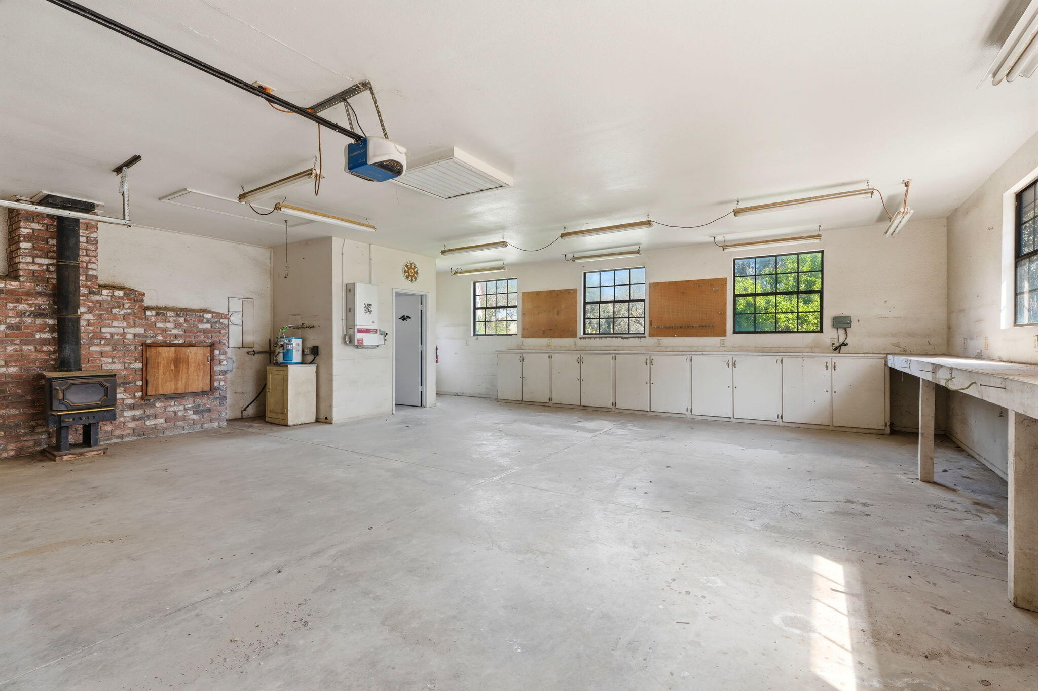 31153 Palm Dr, Exeter, CA 93221