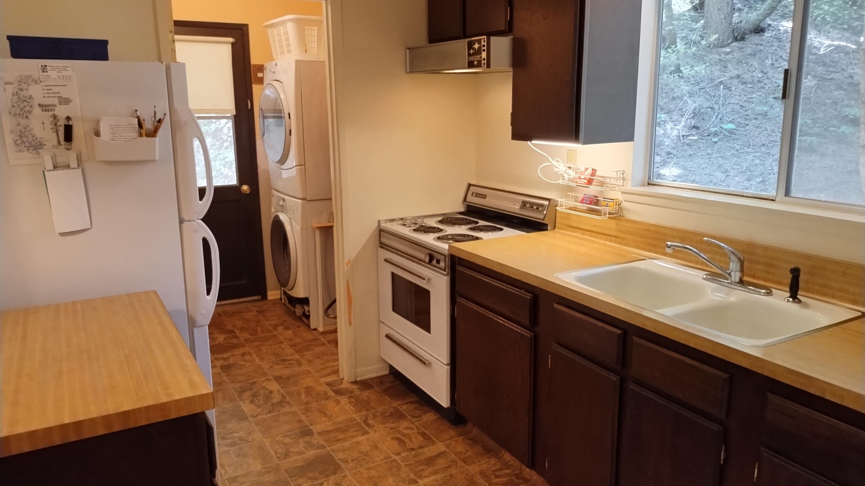 54706 Cedar Dr, Sequoia Crest, CA 93265