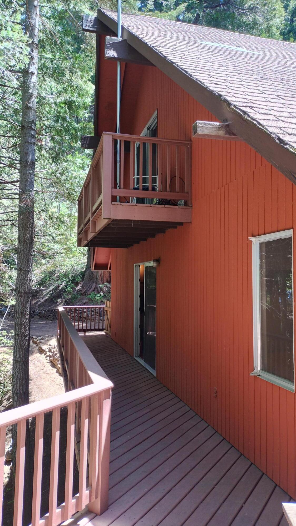 54706 Cedar Dr, Sequoia Crest, CA 93265