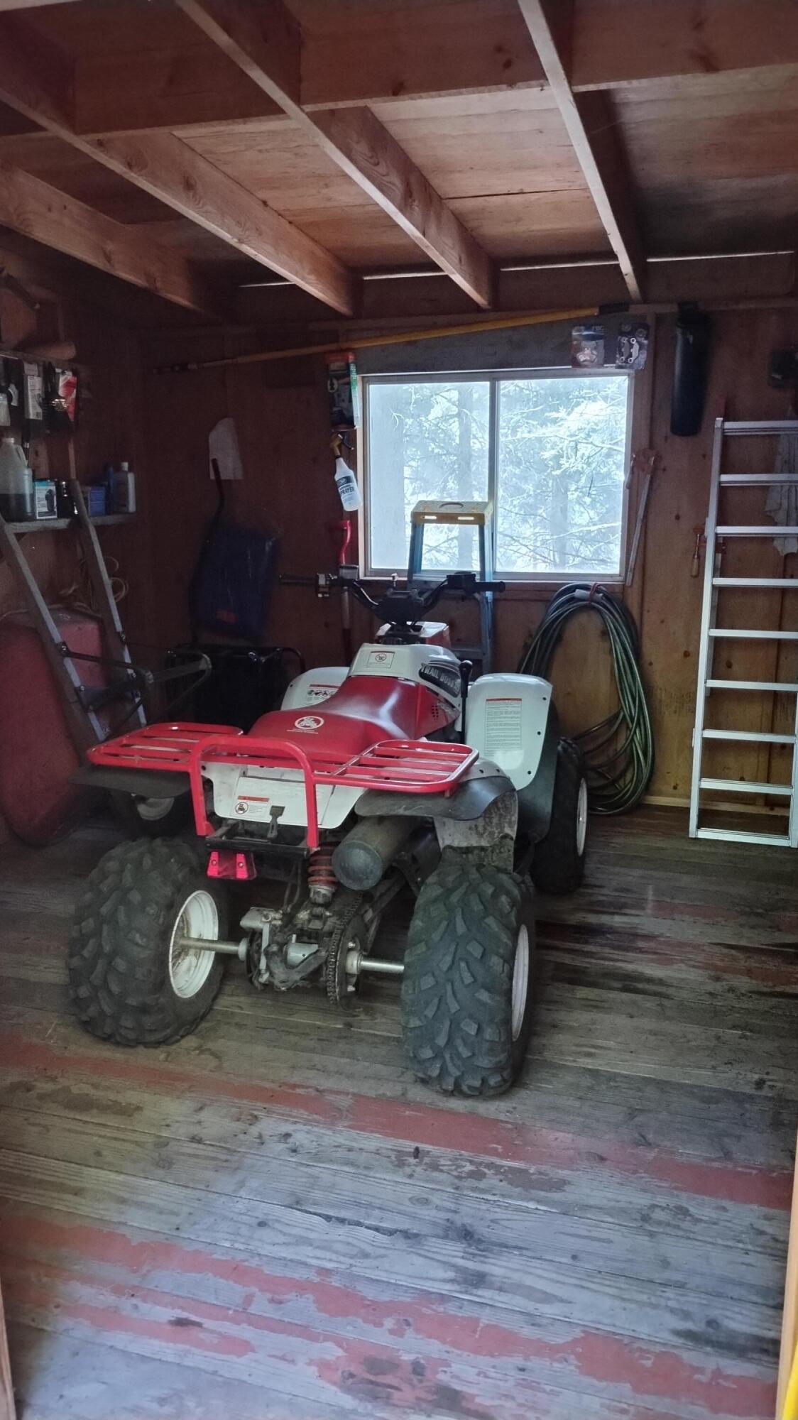 54706 Cedar Dr, Sequoia Crest, CA 93265