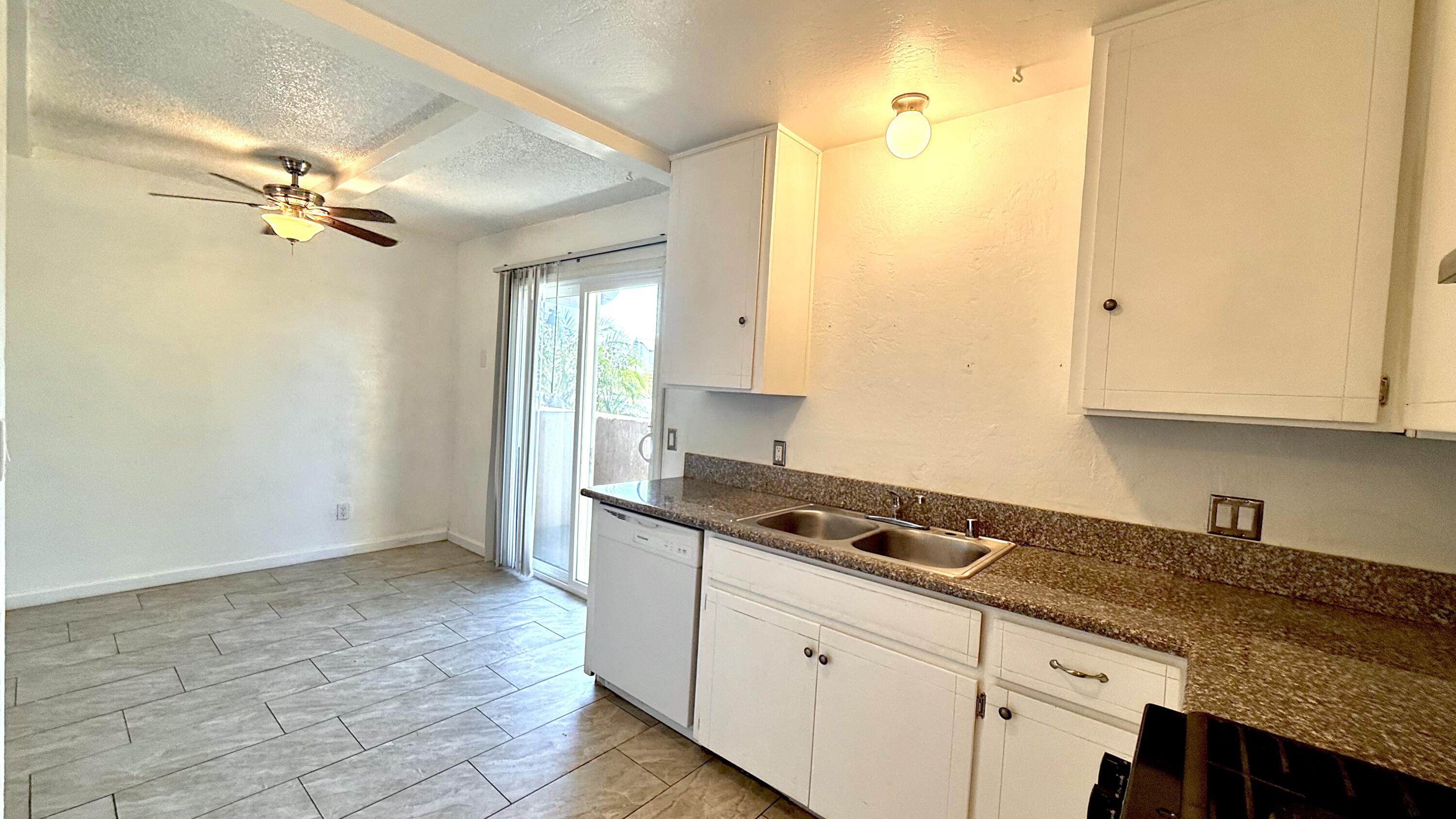 880 Greenfield Ave ##e, Hanford, CA 93230