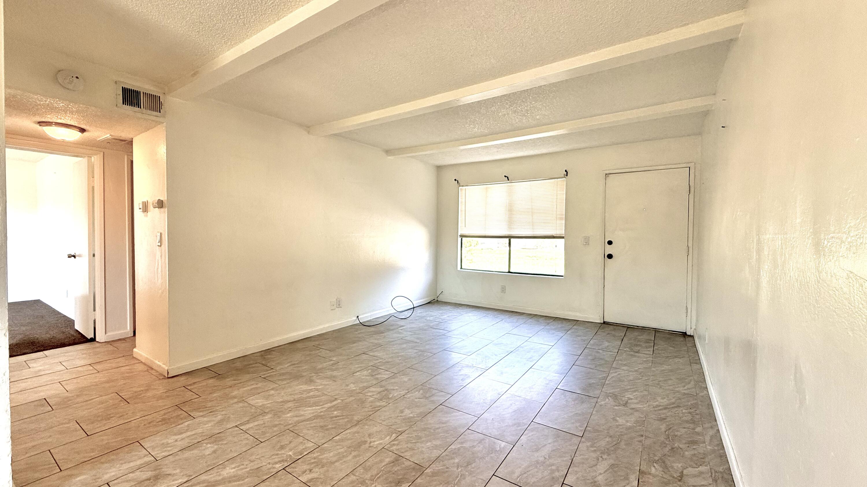 880 Greenfield Ave ##e, Hanford, CA 93230