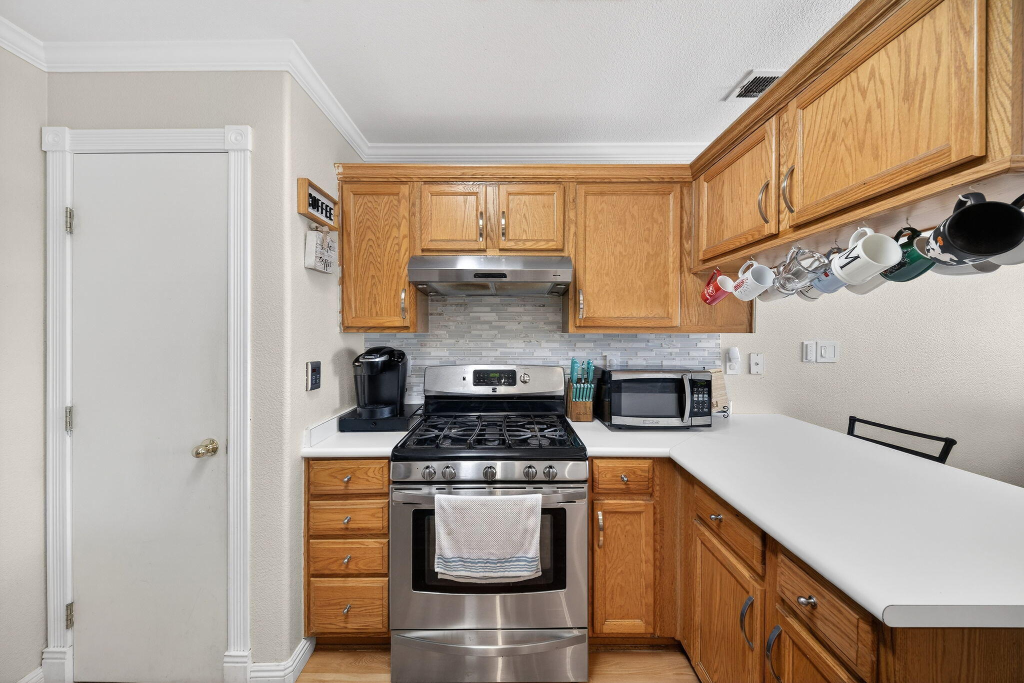 916 W Jordon St, Porterville, CA 93257