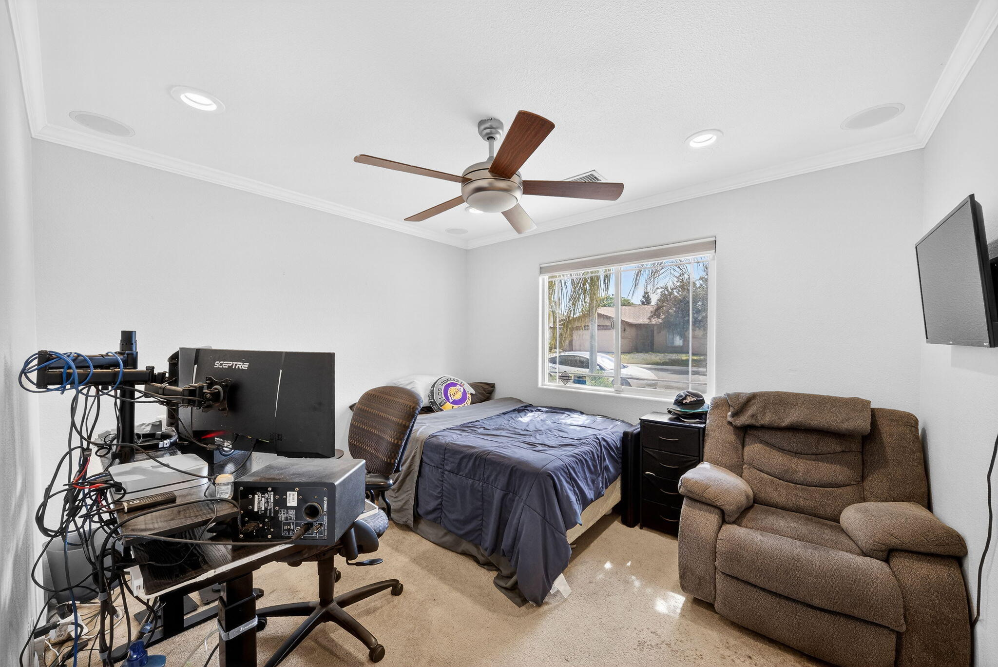 916 W Jordon St, Porterville, CA 93257