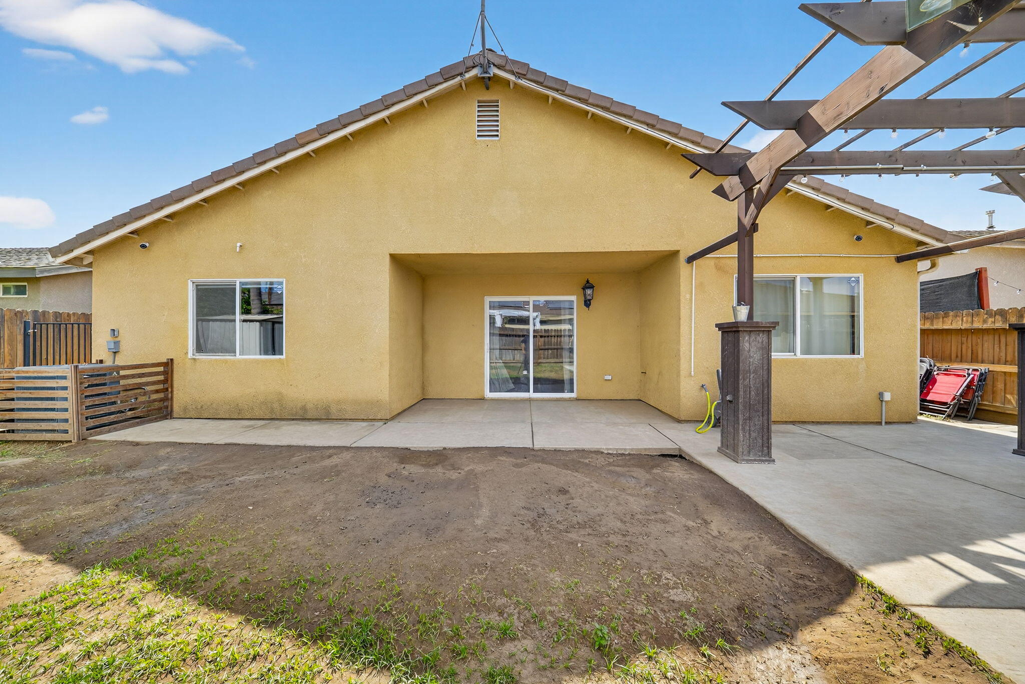 916 W Jordon St, Porterville, CA 93257