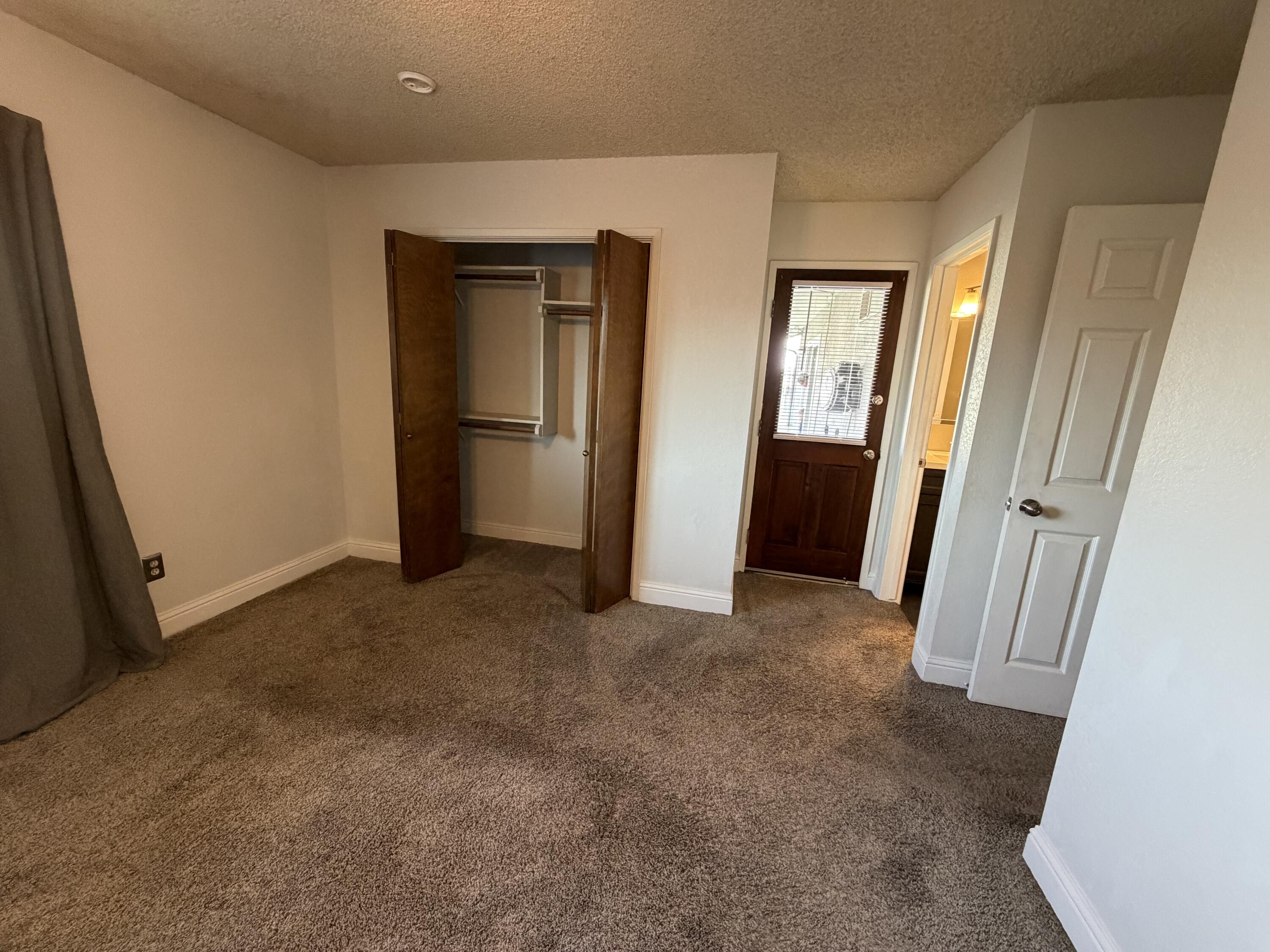 1150 E E Ben Franklin Ave, Tulare, CA 93274