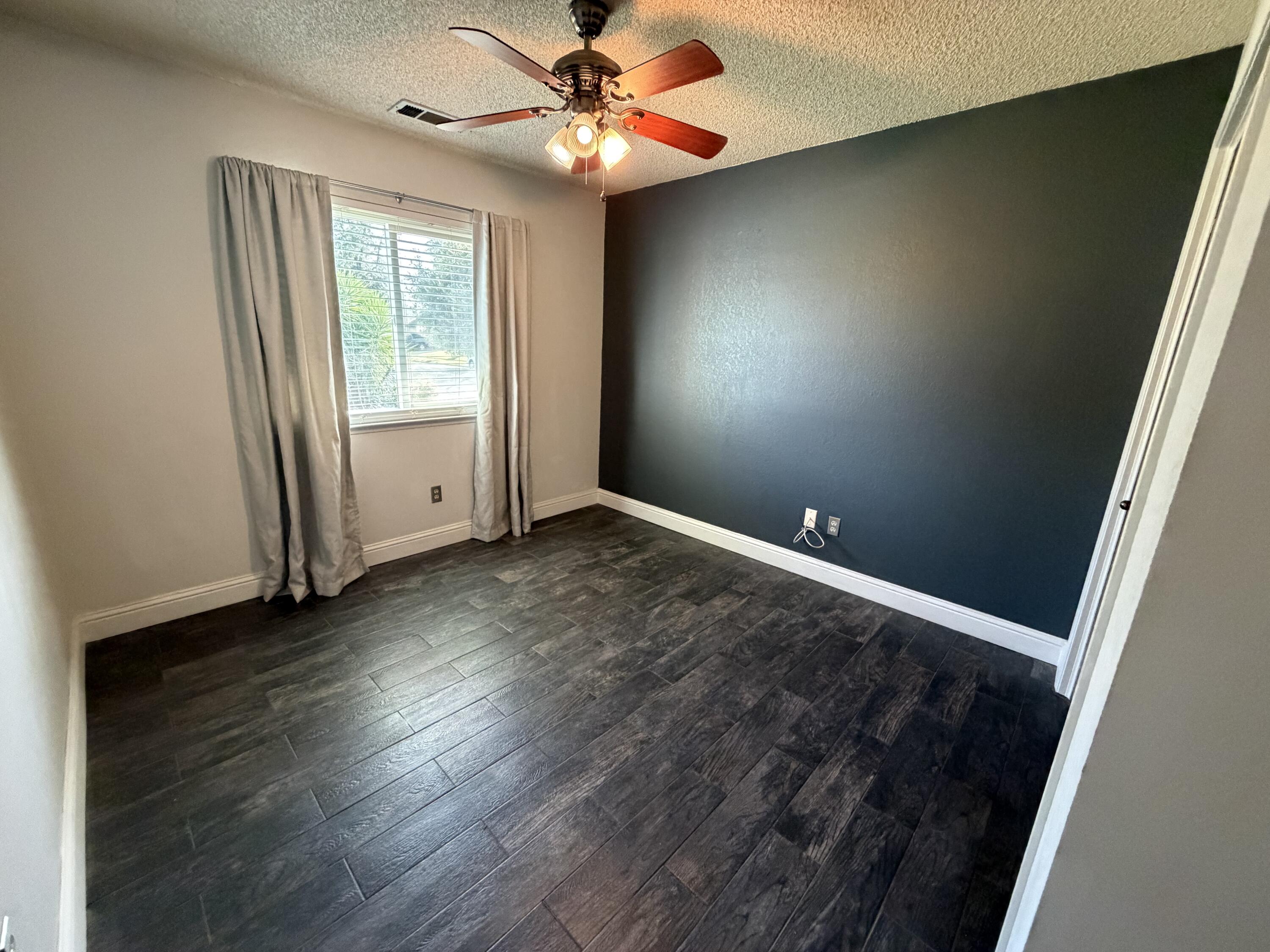 1150 E E Ben Franklin Ave, Tulare, CA 93274