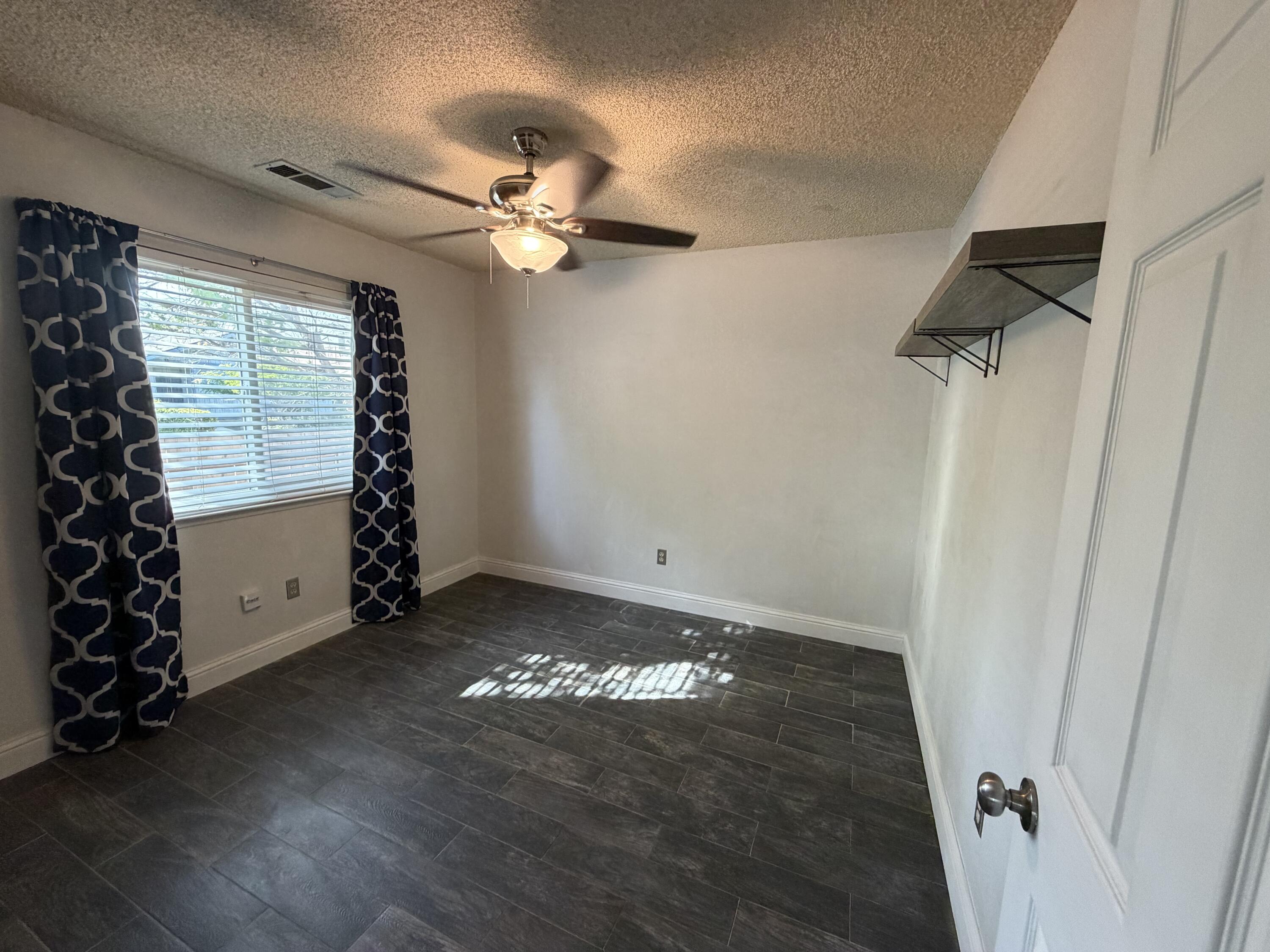 1150 E E Ben Franklin Ave, Tulare, CA 93274