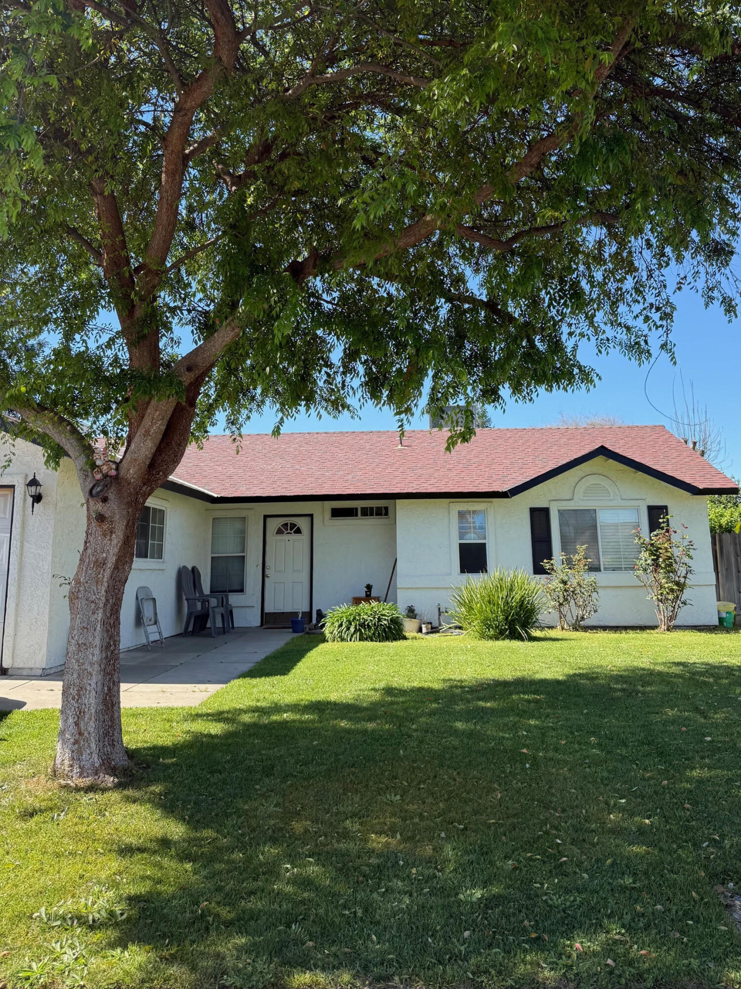 1176 Seneca Dr, Madera, CA 93637