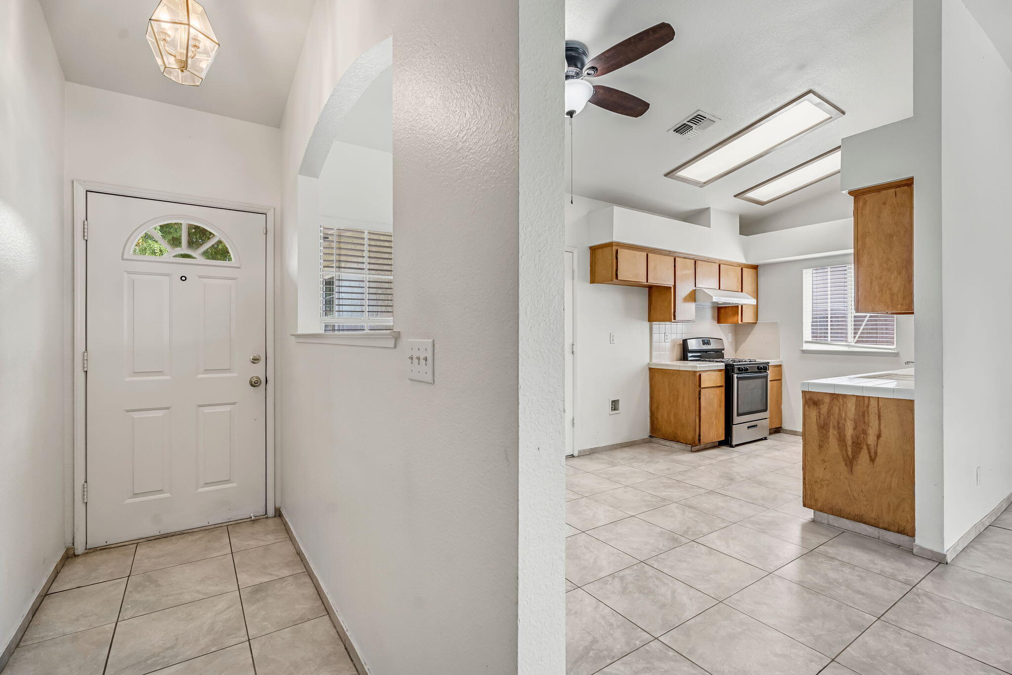 1176 Seneca Dr, Madera, CA 93637