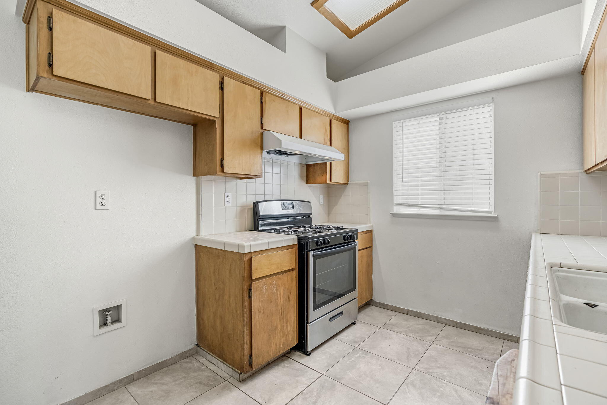 1176 Seneca Dr, Madera, CA 93637